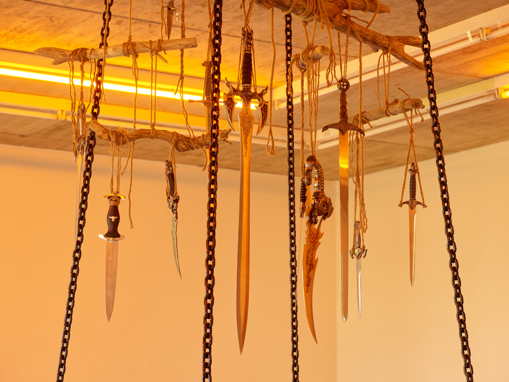 Frankfurter Hauptschule, Tzvetnik 3000, 2022, detail swords mobilee