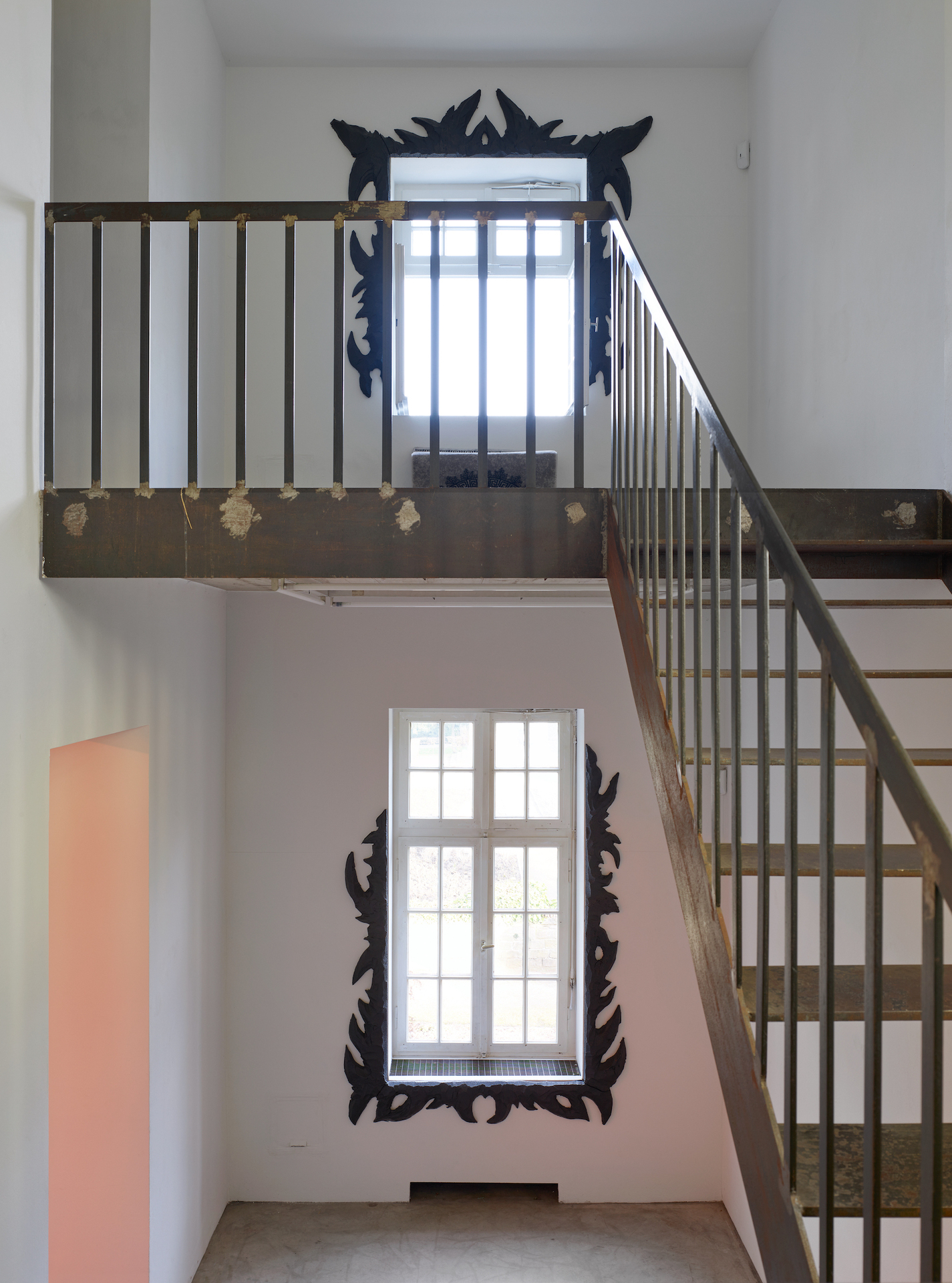 Frankfurter Hauptschule, exhibition view staircase, 2022
