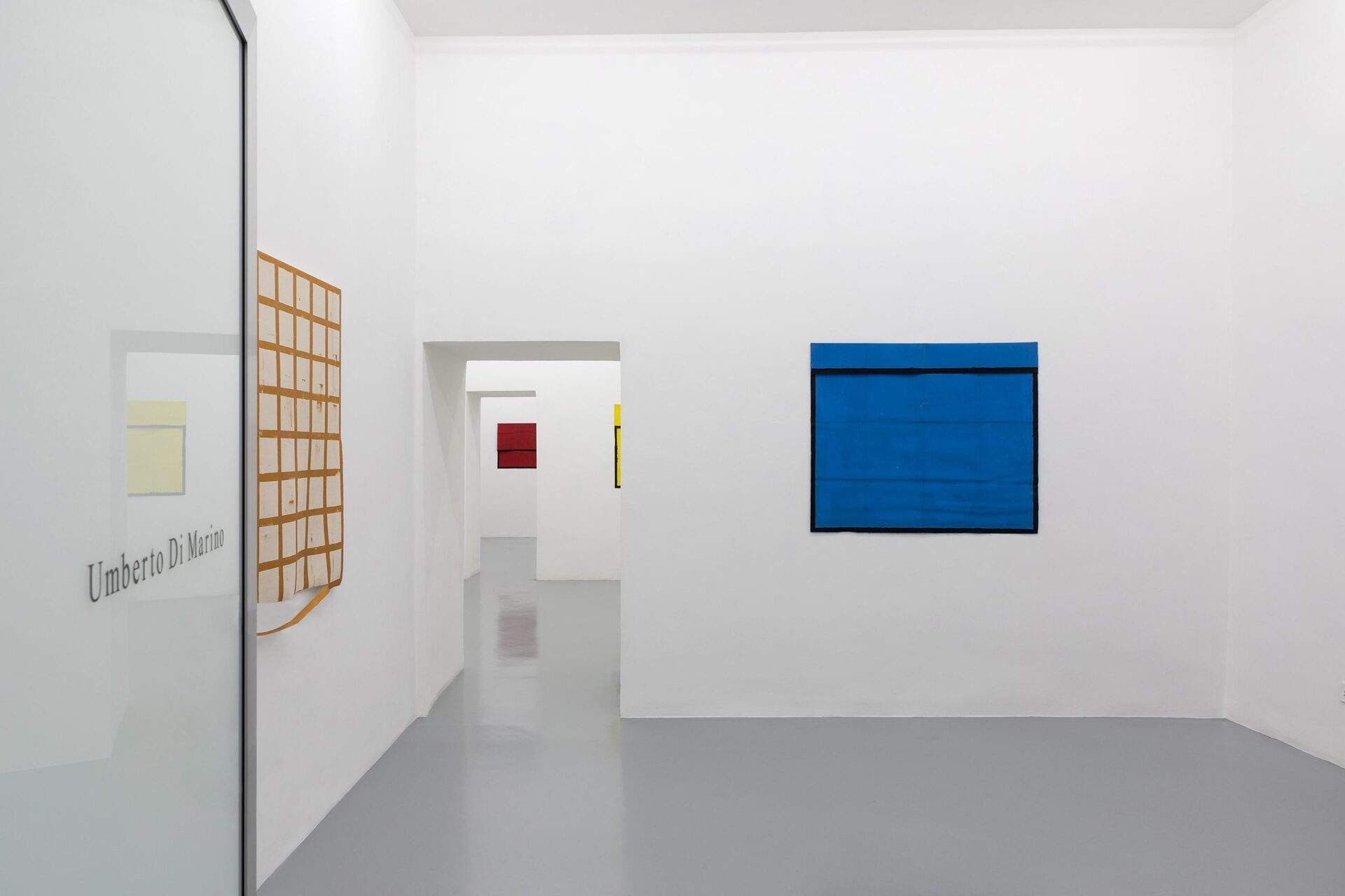 Eugenio Espinoza, Tre stanze, tre mesi, 2022, exhibition view at Umberto Di Marino Gallery, Naples, Italy
