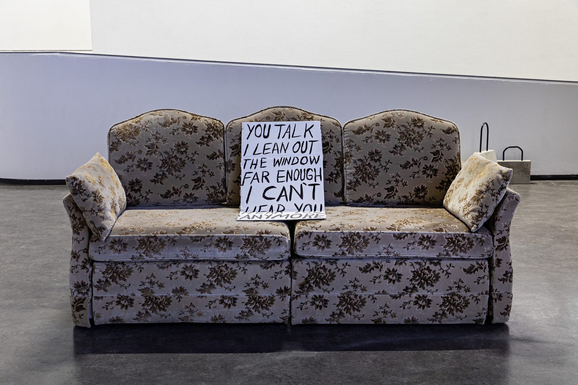 Adrian Williams, Volume, 2022, Sofa, cardboard sign