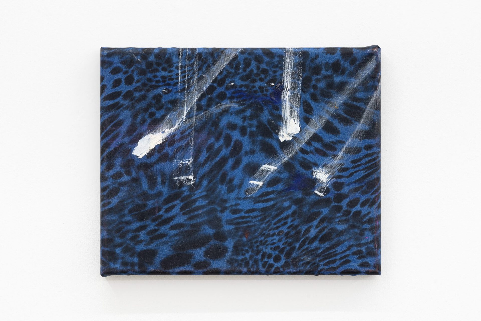 Anne Fellner, Floodlights, 2020, acrylic on synthetic textile, 21,5 × 26 cm