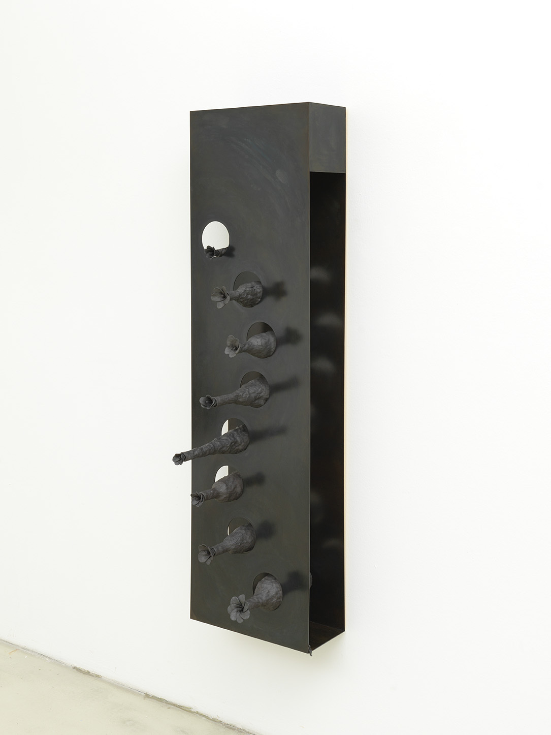 Untitled 4 (Night blooming lune), 2022, ceramic, blackened steel, 160 x 45 x 45 cm