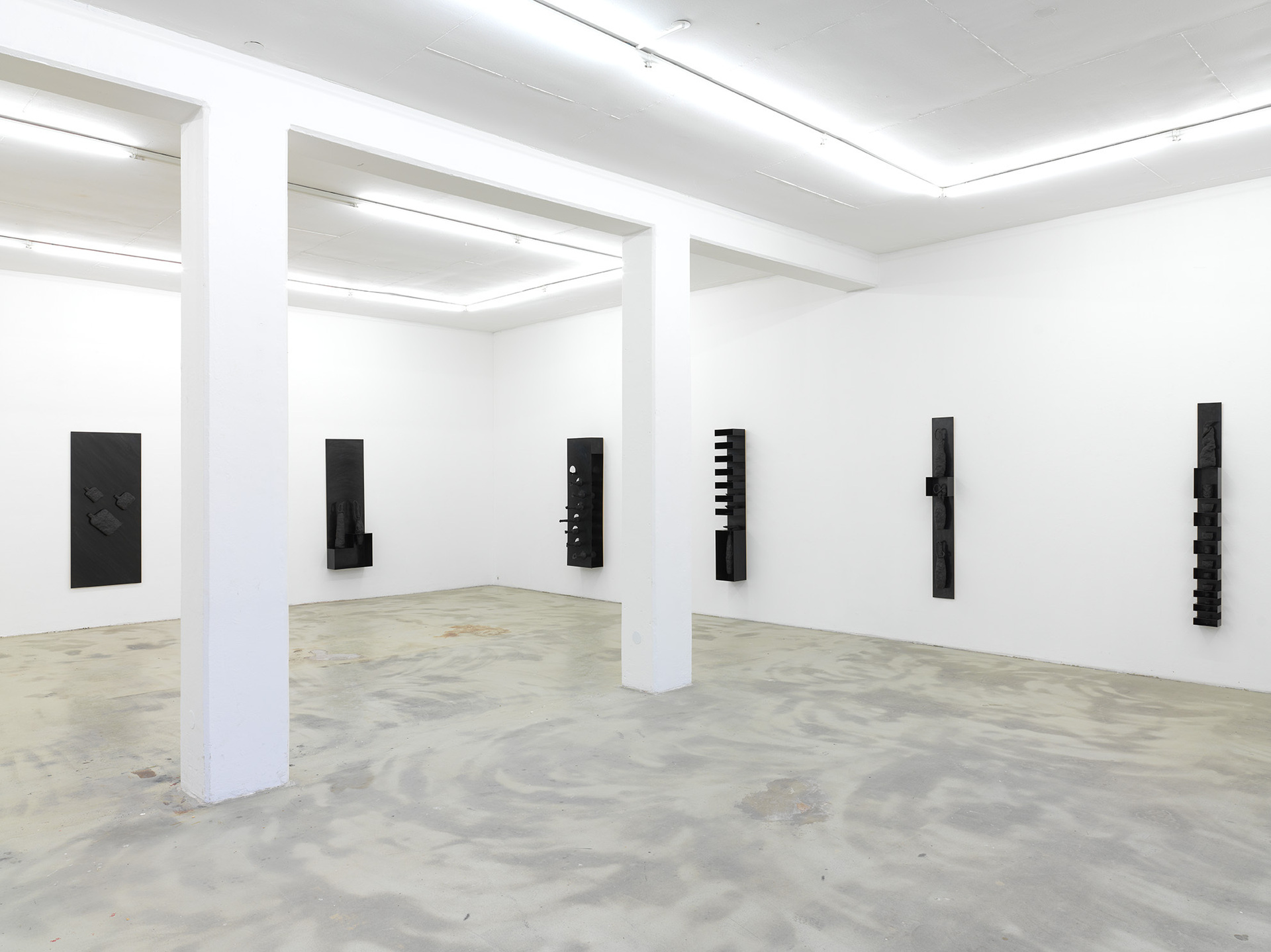 itself and else, 2022; Klemm's, Berlin.