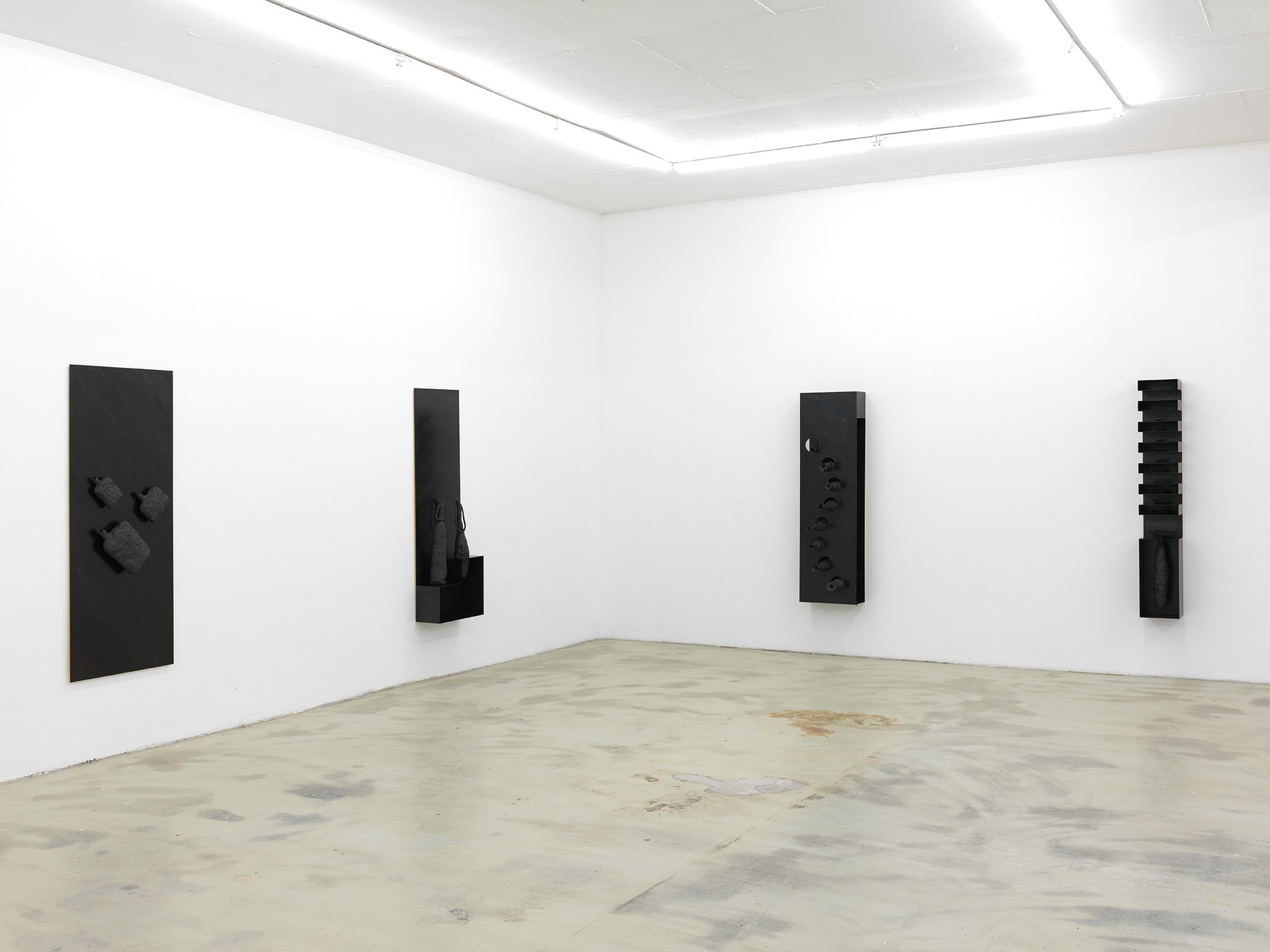 itself and else, 2022; Klemm's, Berlin.