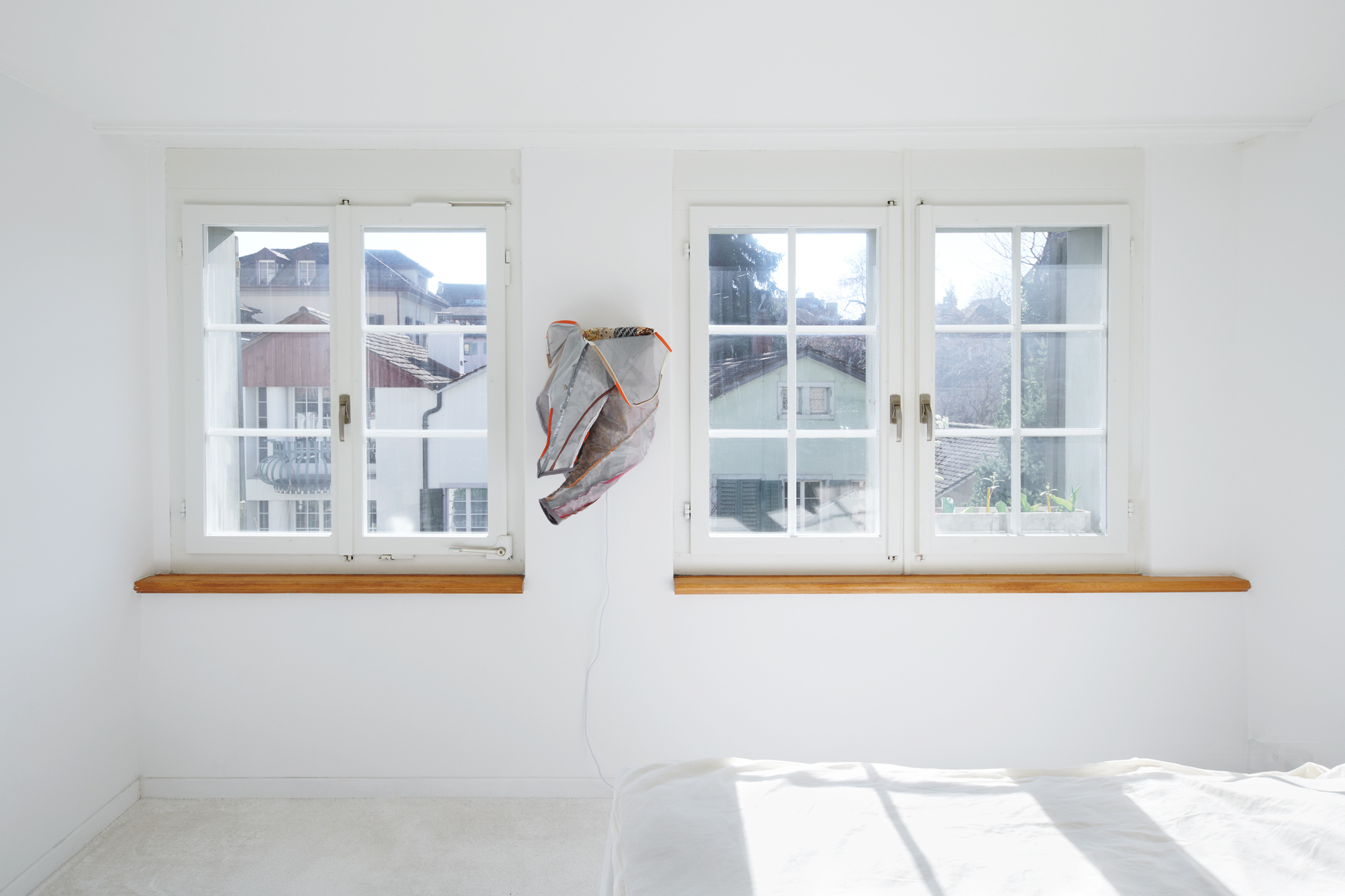 Hansol Kim, sleeve to shelf 270 ,2021, domestic textile, mesh, button, shower corner shelf, stretchy rib, yarn, plastic piping, bias, bolt and nut 33.5 x 26 x 57.5 cm