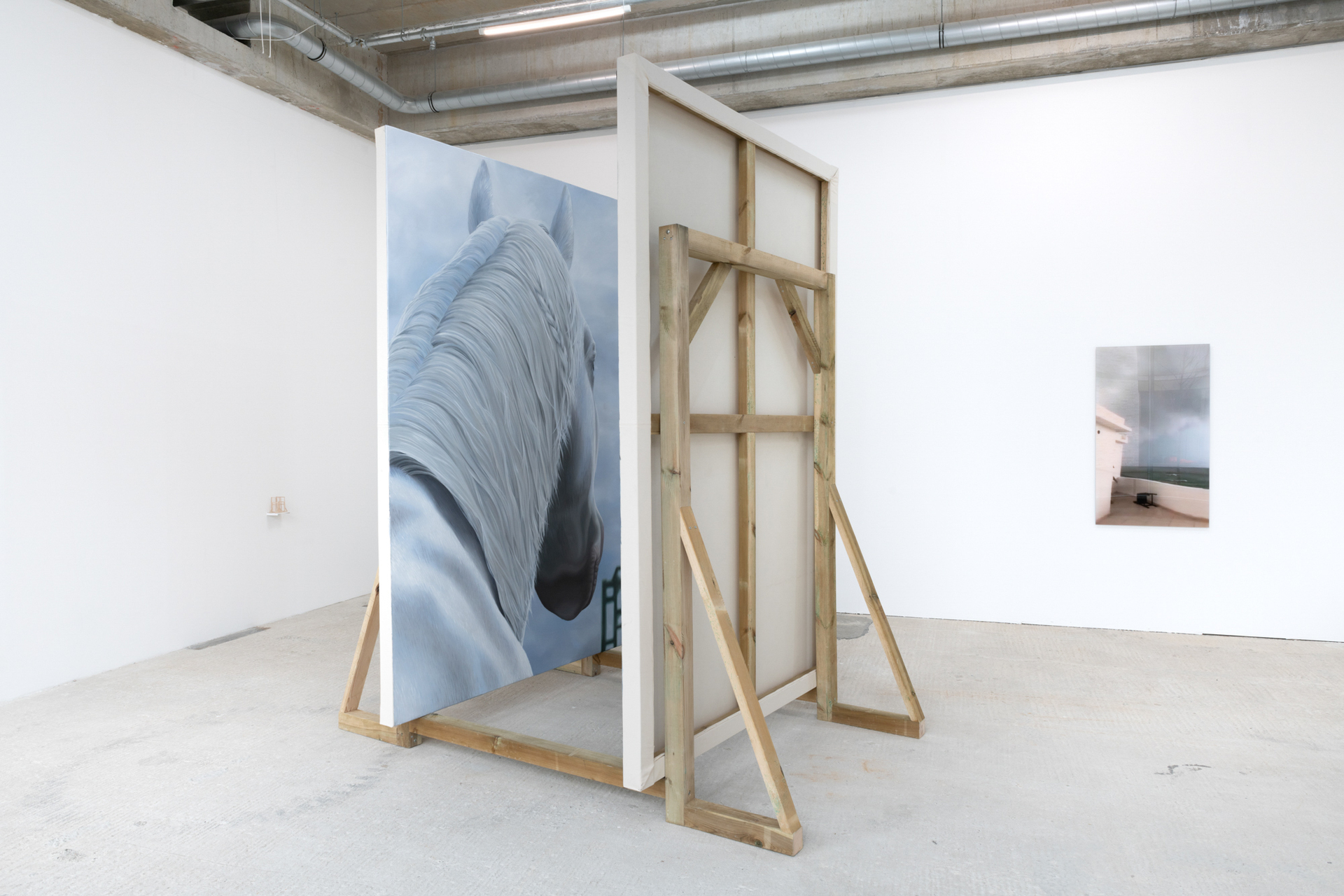 Nicholas Stewens, Broucey-Lou, 2022, wooden beams, oil on primed cotton, 302 x 292 x 190 cm.