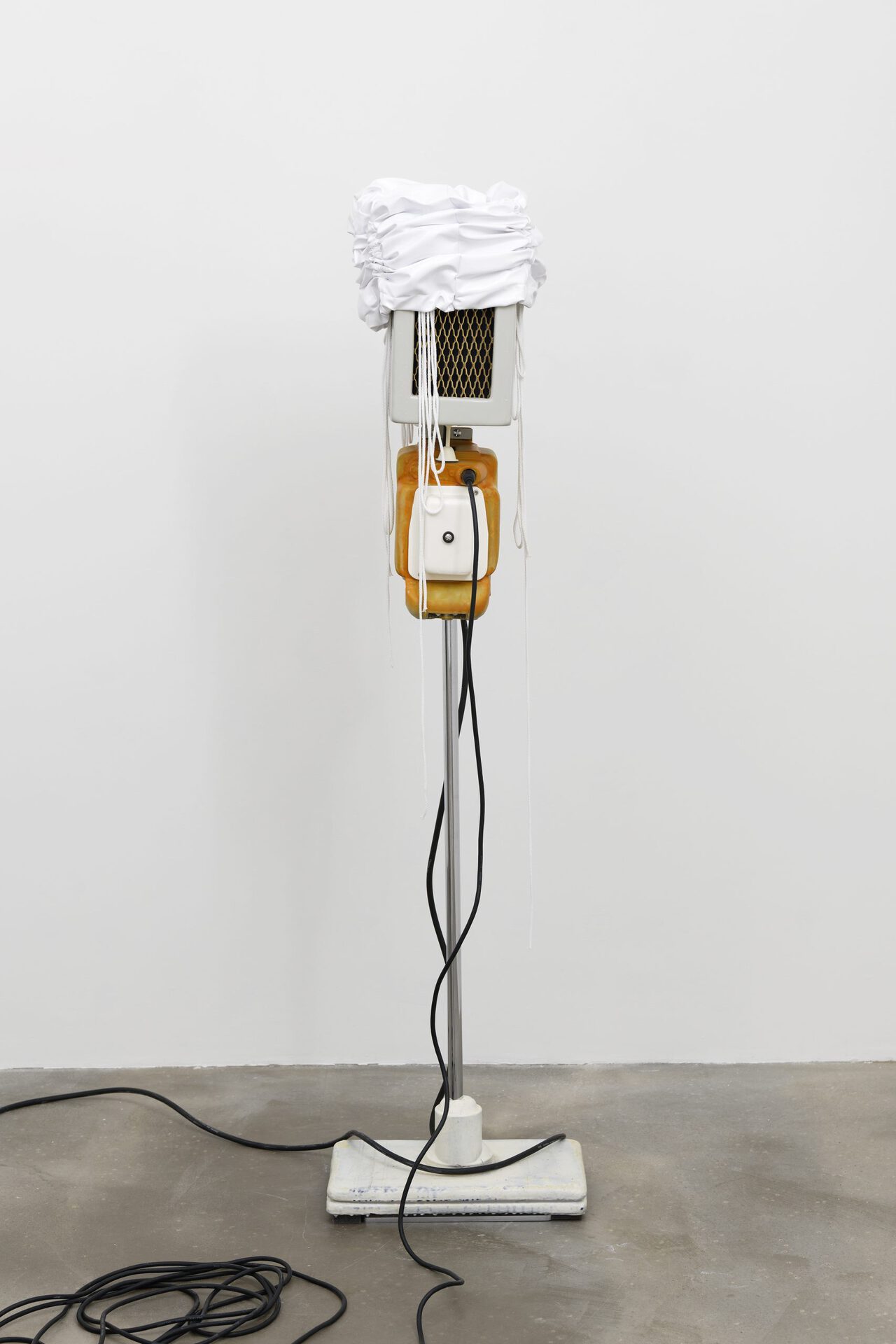 Erwan Sene, NL3 mobile-speak, 2022, wood, stainless steel, polyurethane resin, aluminum, vinyl fabric, electric cable, speaker, paint, 149 x 38 x 23 cm, unique