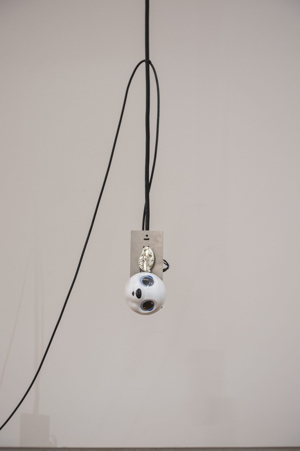 Robert Keil, "Strings", 2022, Toy (Robo Smart Puppy), cable, electronic hardware, software, metal, plastic