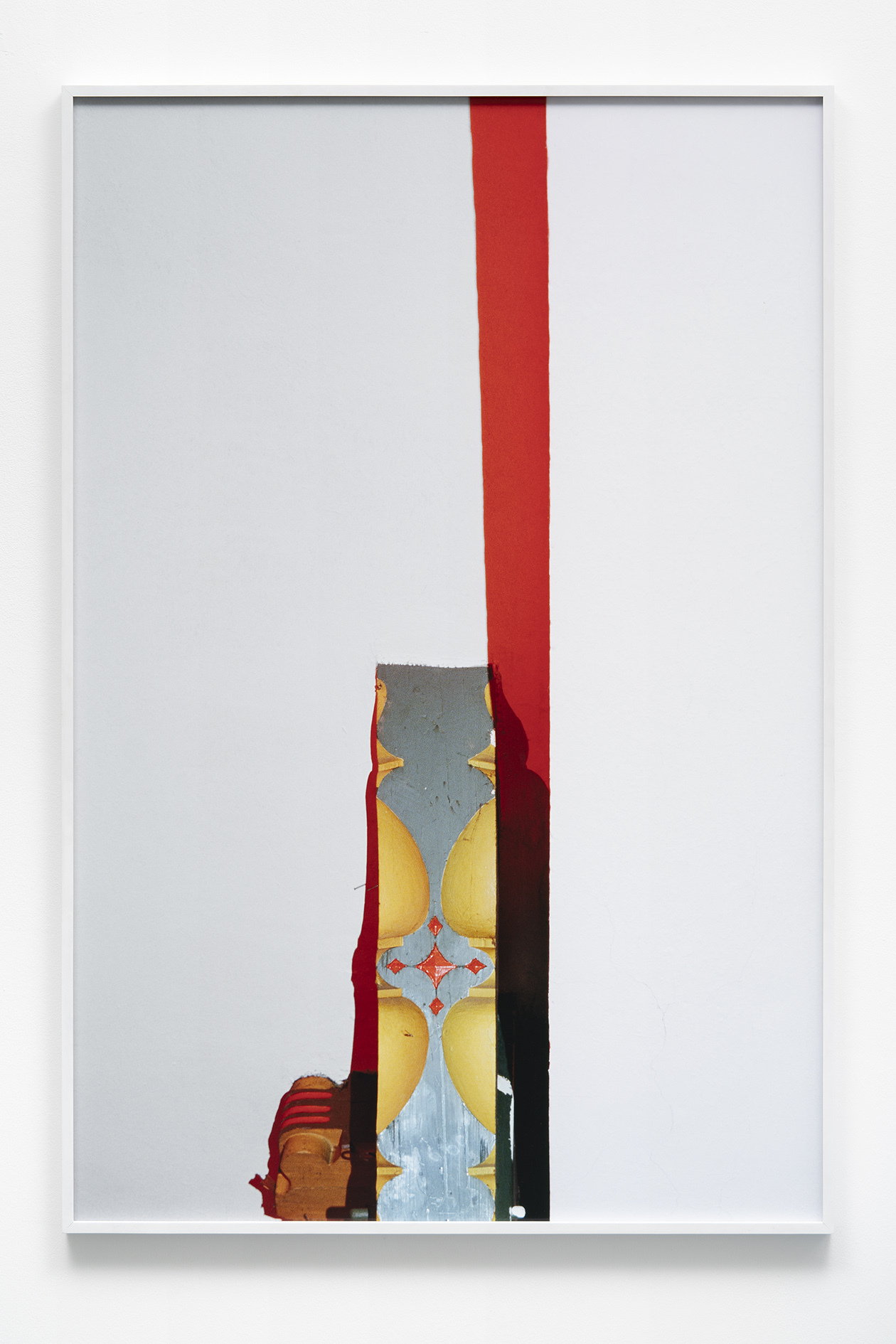 Andrea Grützner, Erbgericht, Untitled 3, 2014 – Archival pigment print, framed, 149 x 100 x 4 cm. Courtesy the artist and Galerie Robert Morat, Berlin.
