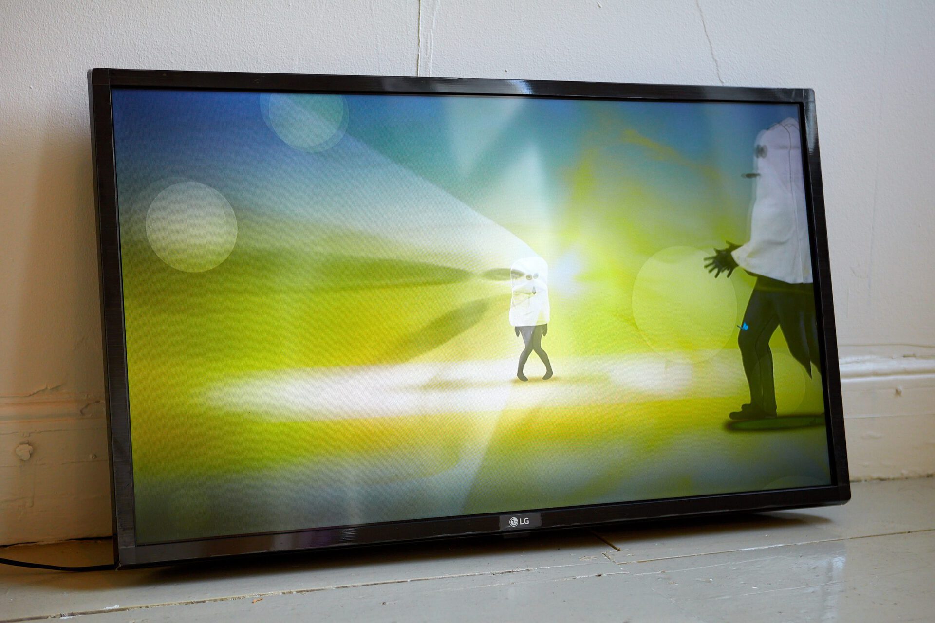 Laura Moreton-Griffiths, L’air, Légère, Leg Air, La Guerre, Grrr!, 2022, Moving Image 06:00