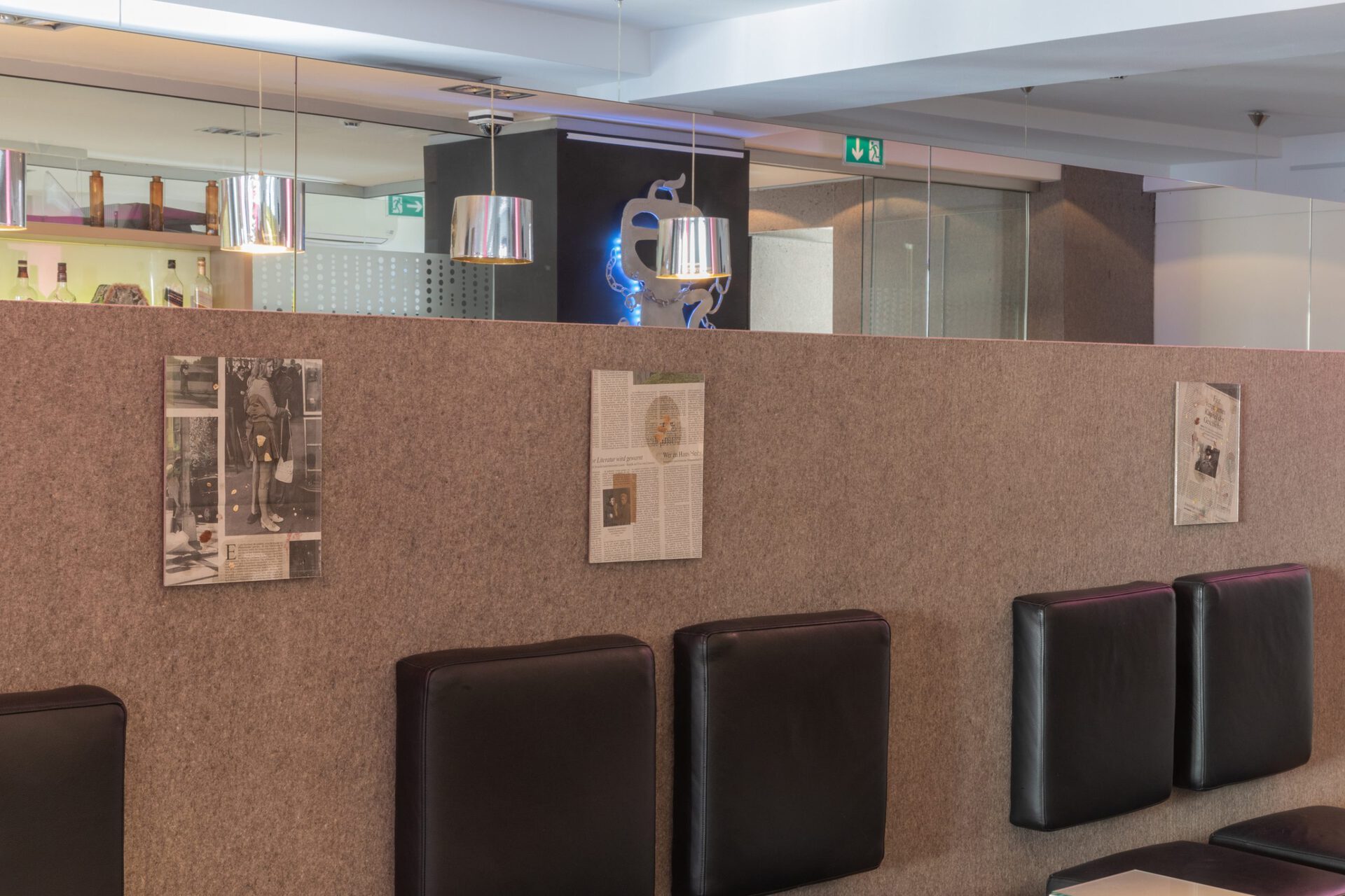 Ian Waelder, Here not today (Background Bouquet), 2021.