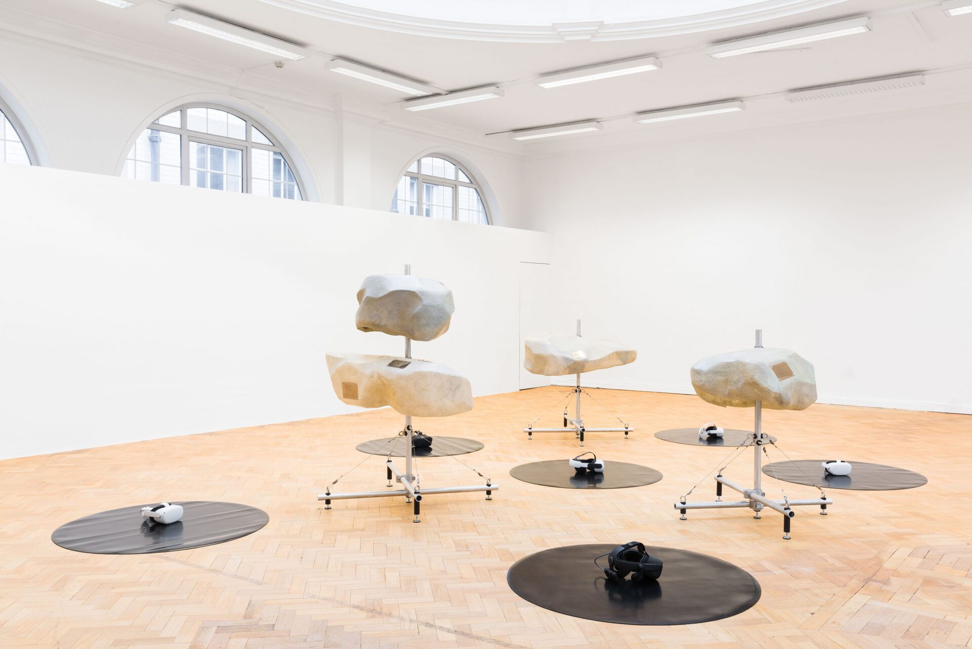 Thomas Pellerey Grogan, Thinking like a mountain, 2022, Overview #1, VR Game Installation, h.165 x w.750 x d.530 cm