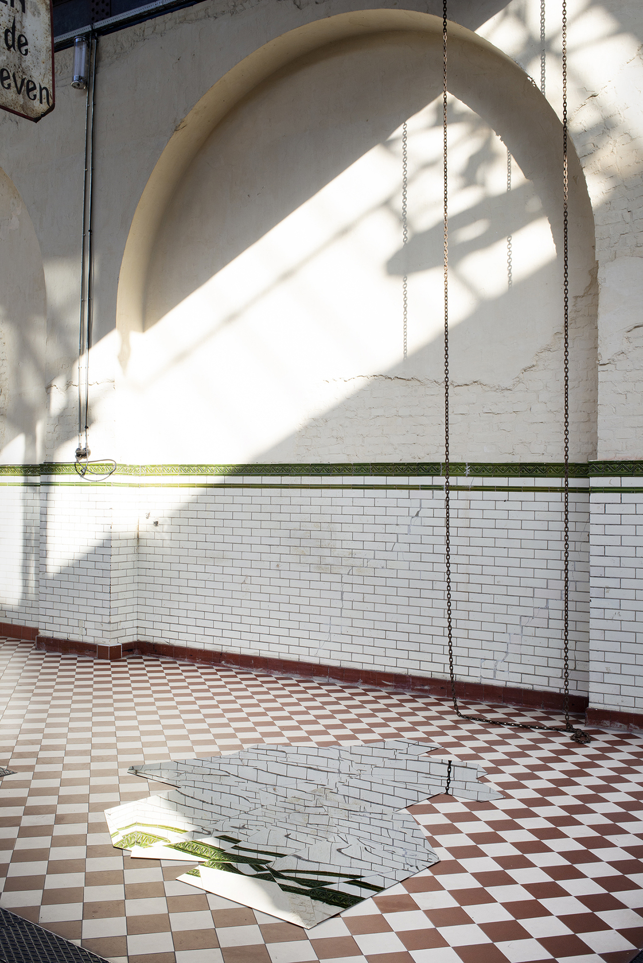 Daniel Steegmann Mangrané, Systemic Grid 3b (puddle 2), 2015 laser-cut, mirror-polished steel