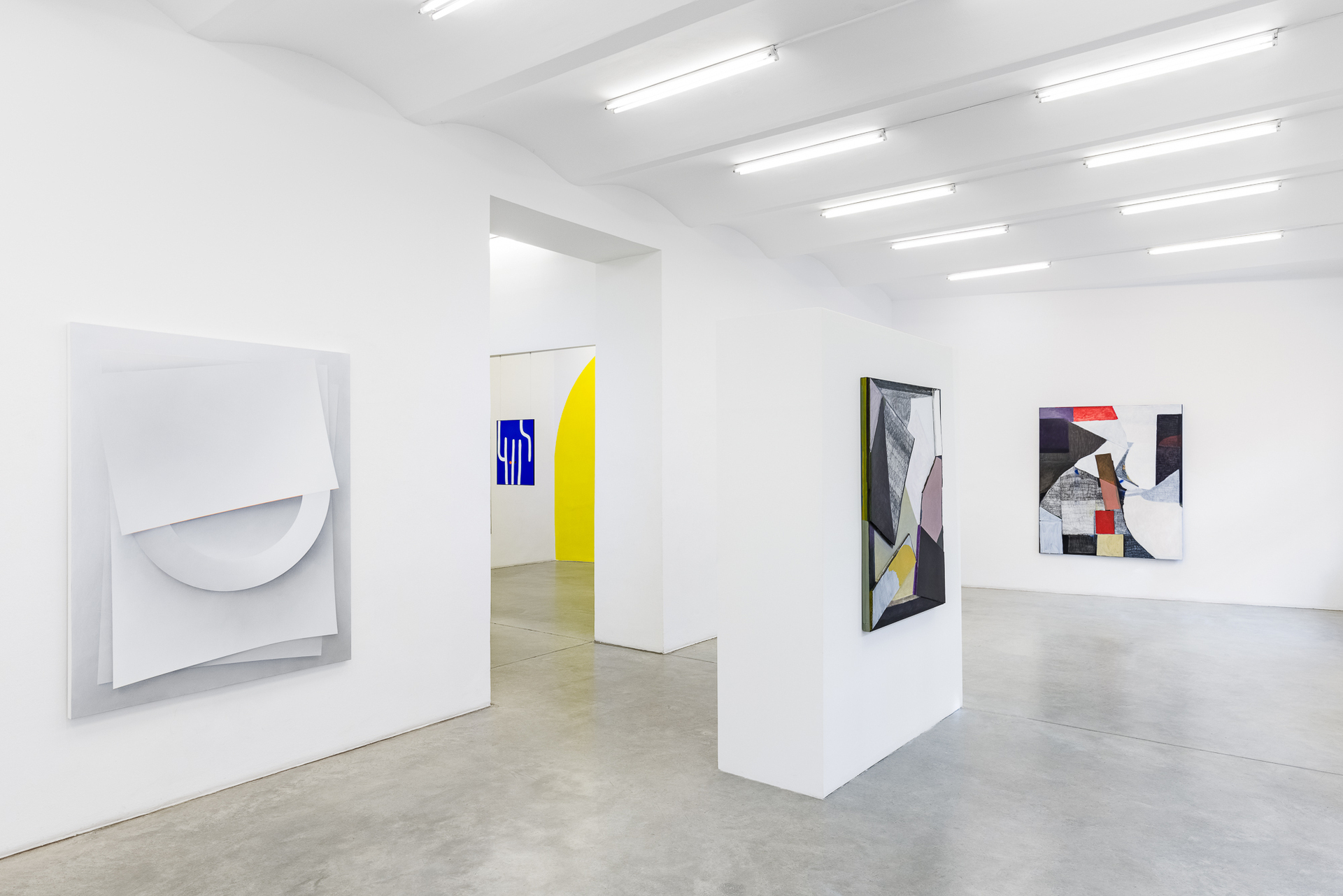 Exhibition view TRIO FEMININ | Cornelia BALTES, Ira SVOBODOVÁ, Natalia ZAŁUSKA, Christine König Galerie, Vienna 2022