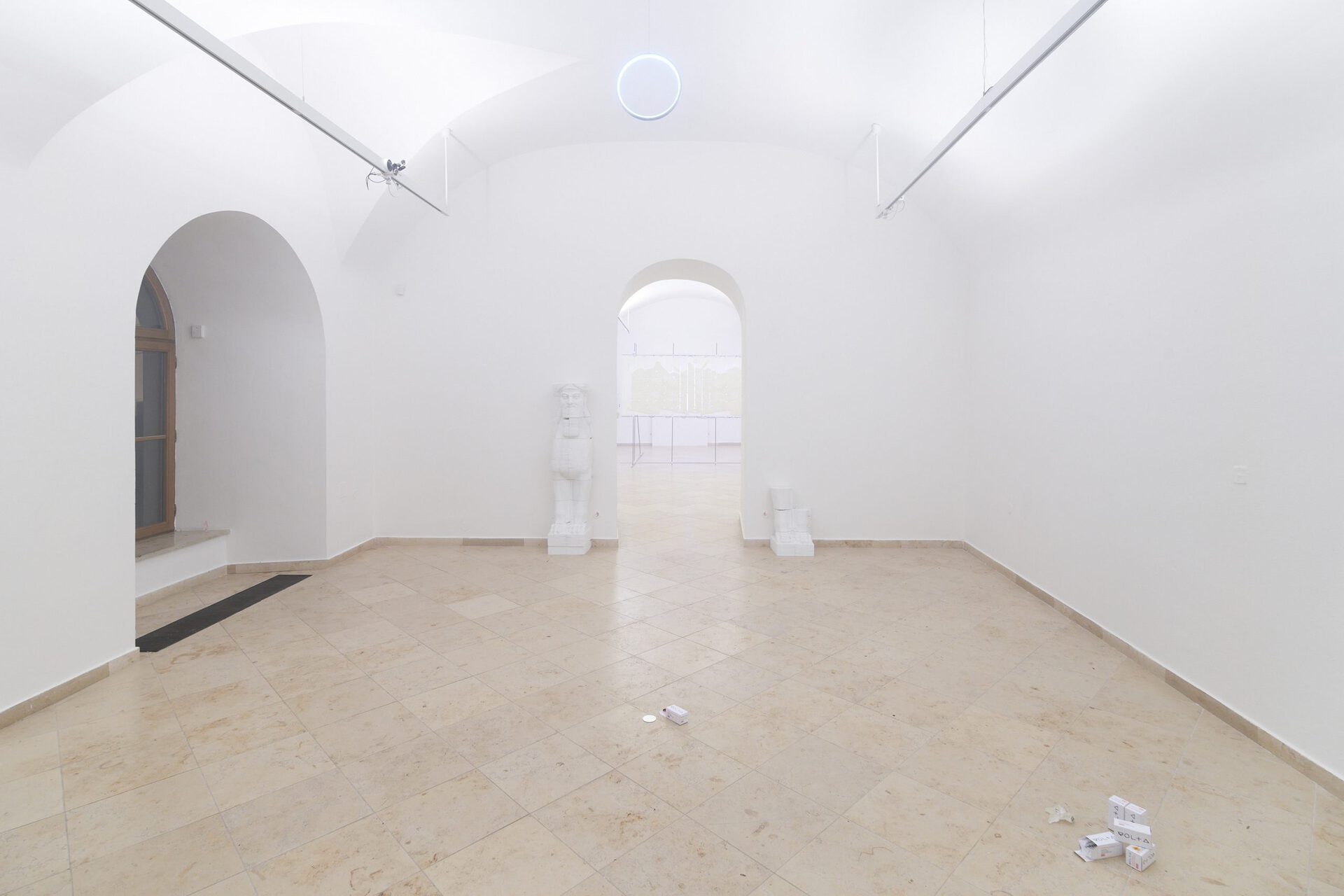 Michal Mitro, VOLTA : Conditions Are Now Plantary, 2022, installation (3d print, light and sound design, resin cast)