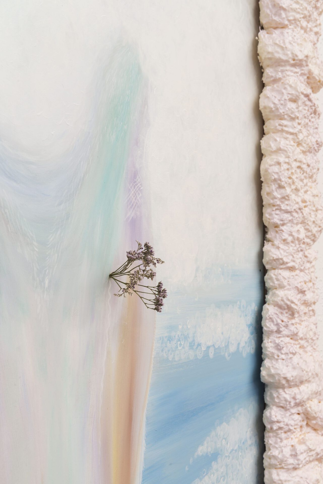 Annabelle Galland, Soleil vert (Pinterest is my new inspiration), 2021-2022, Acrylic on wood panel, expanding foam frame, flowers, 170 x 120 cm