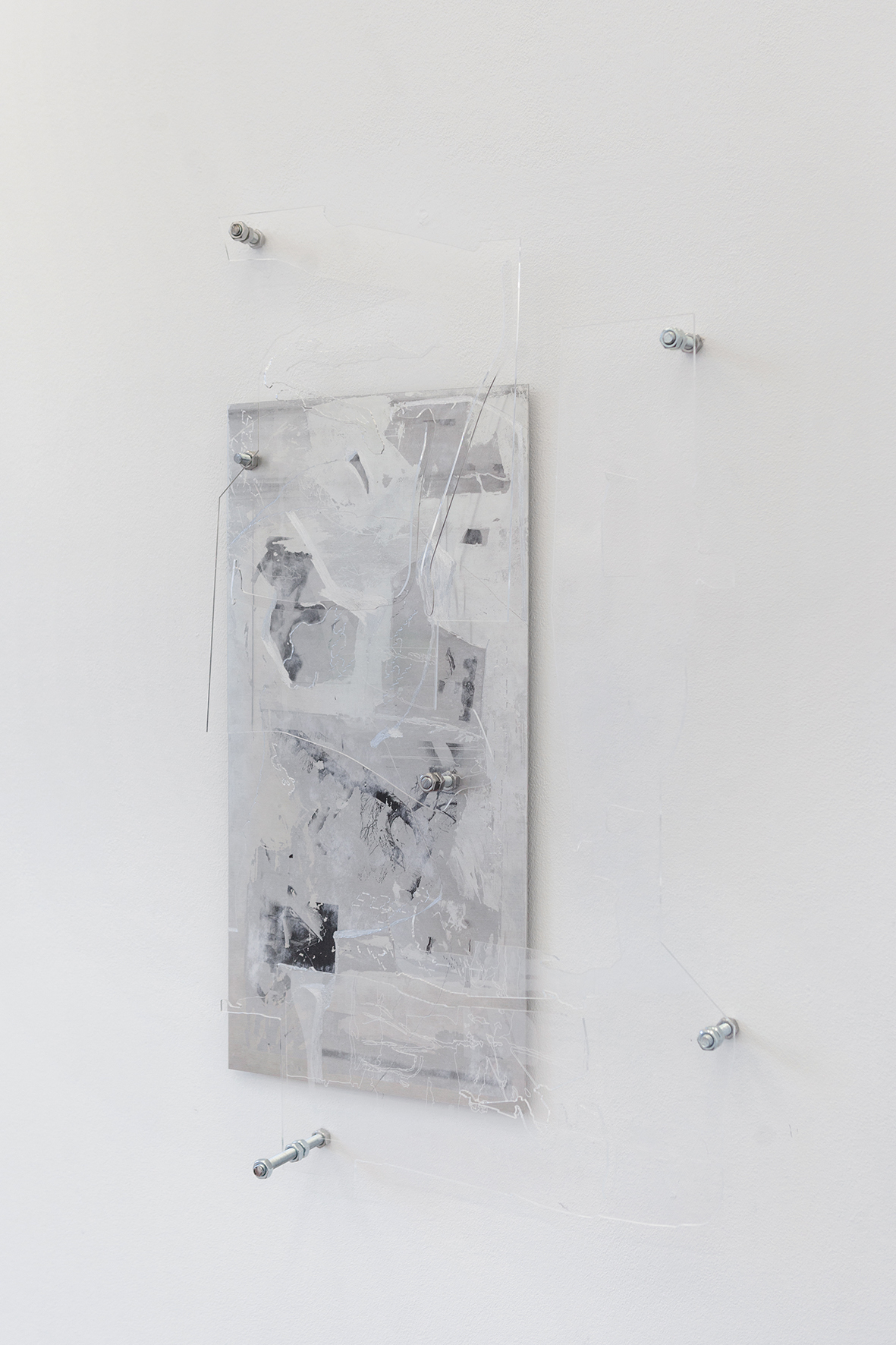 Luka Naujoks, Johannes Thiel, Marlon Nicolaisen, Healing Brush 1, 2022, acrylic glas, aluminium plate, threaded rods, photo transfer, 70x40cm