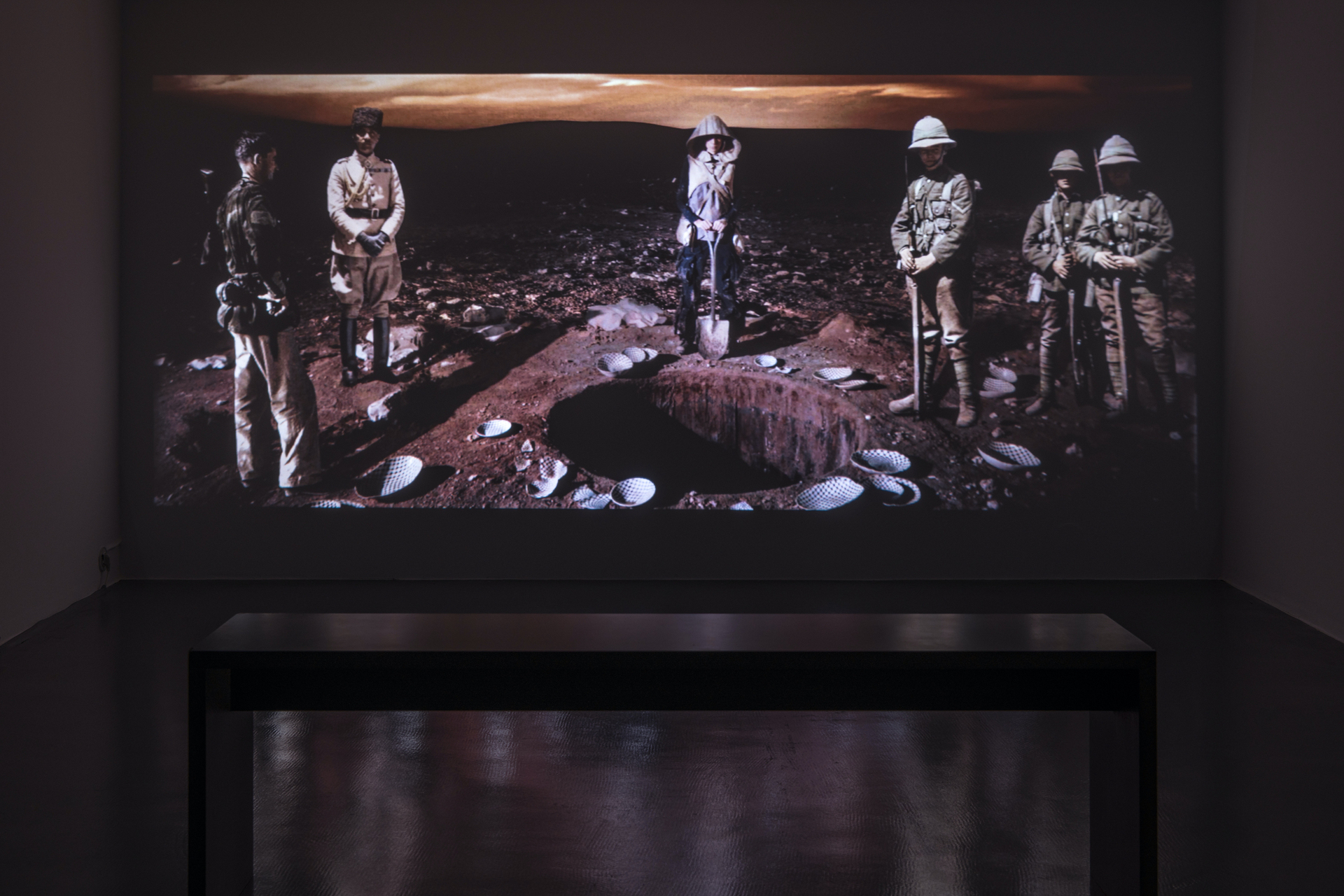 Larissa Sansour & Søren Lind, In the Future They Ate from the Finest Porcelain, 2016, film, 29 min., courtesy: the artists