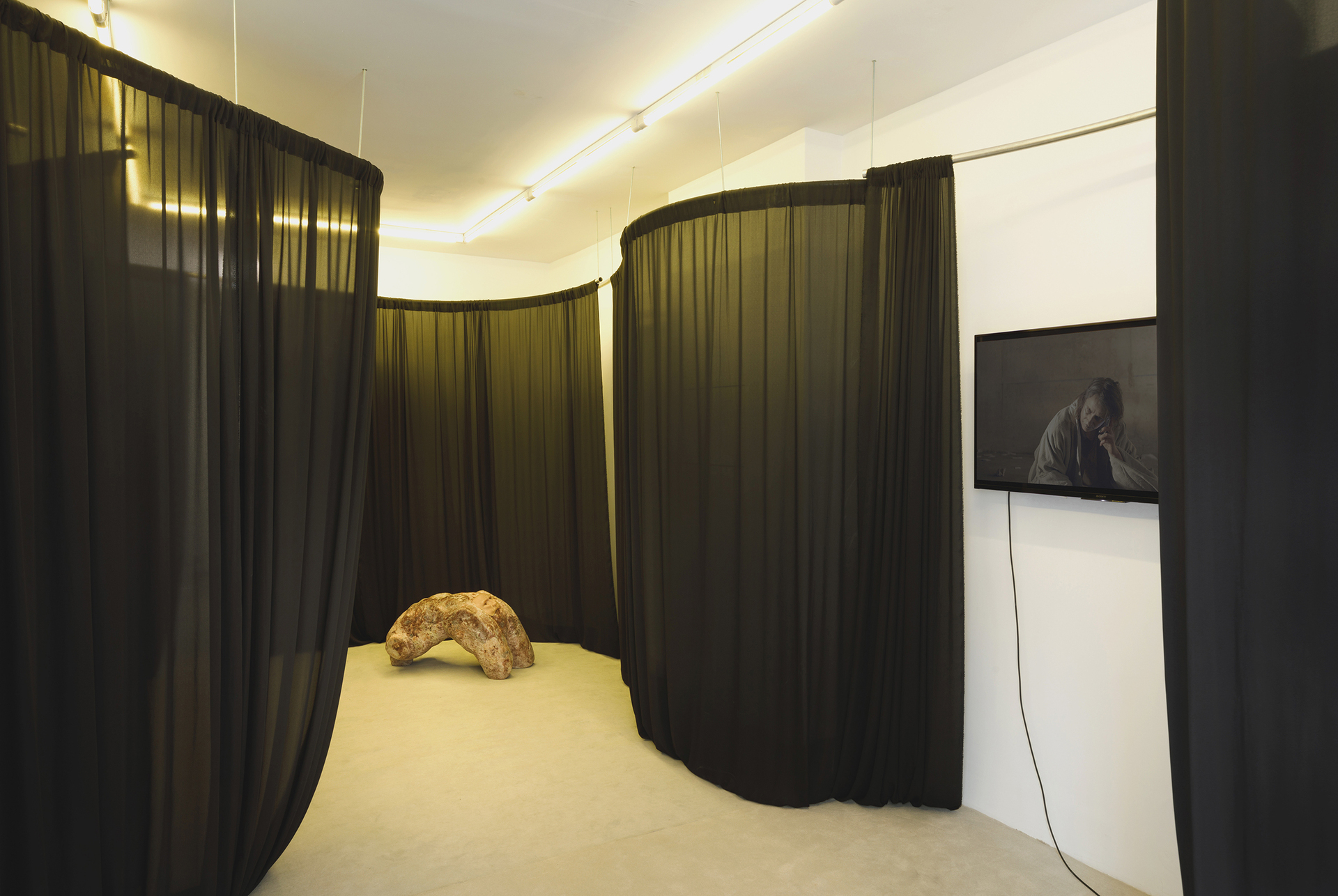 Laura Gozlan, Foulplay, 2022, solo show overview