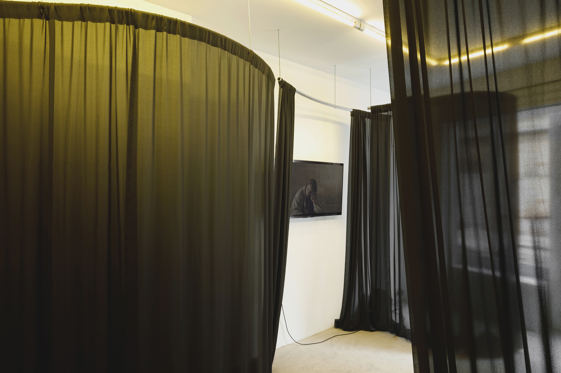 Laura Gozlan, Foulplay, 2022, solo show overview V