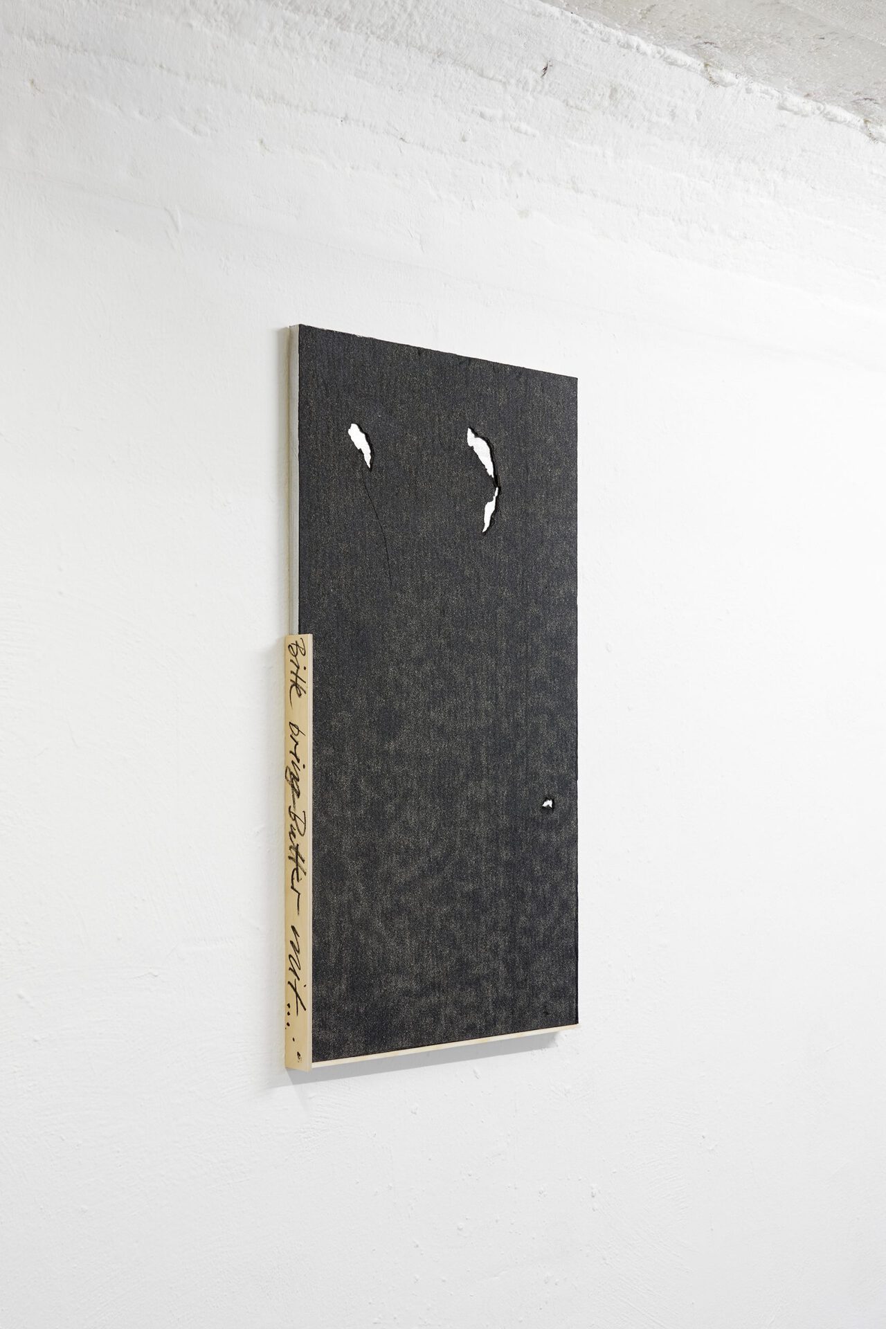 Stephan Idé, Baltische Briefe 7, 2021, multiplex, tar paper, oil paint, spray paint, 94x50 cm