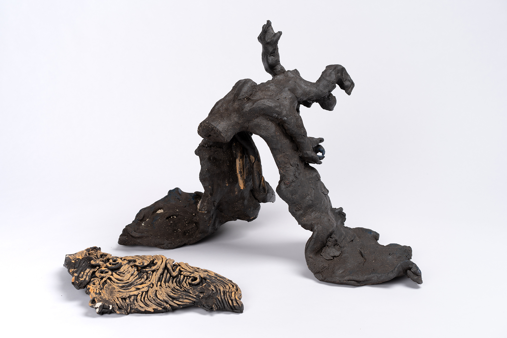Daniel Oksenberg, Queen of the Fox, 2022, stoneware, 25x38x33 cm