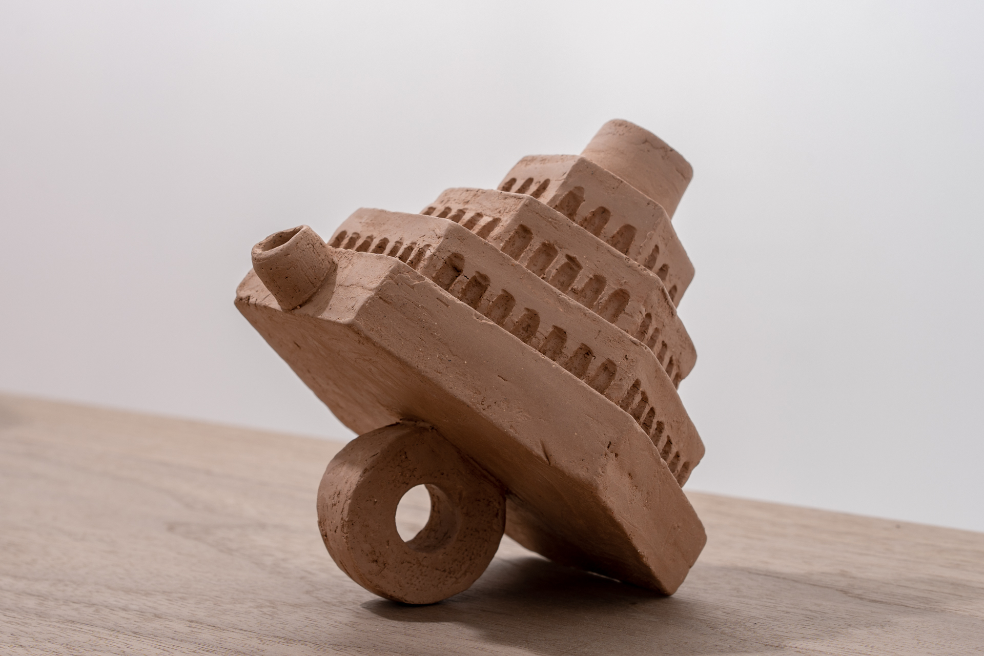 Daniel Oksenberg, Love Fortress, 2022, stoneware, 10x9x9 cm