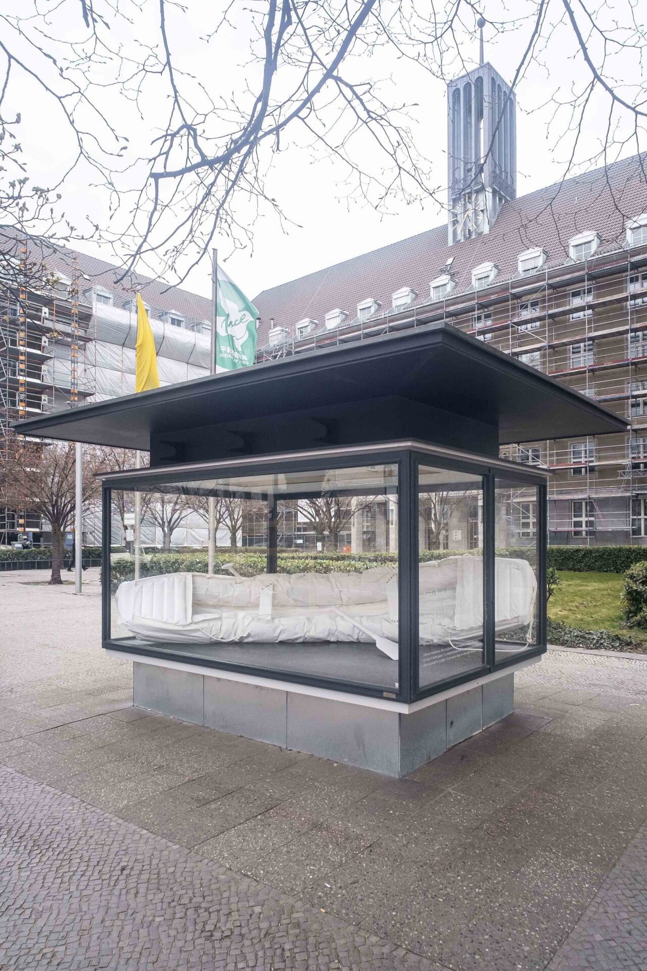 Lucia Kempkes, A Stream of Thoughts to Detach Us From the Current, 2021, stone paper, 400 x 90 x 50cm.