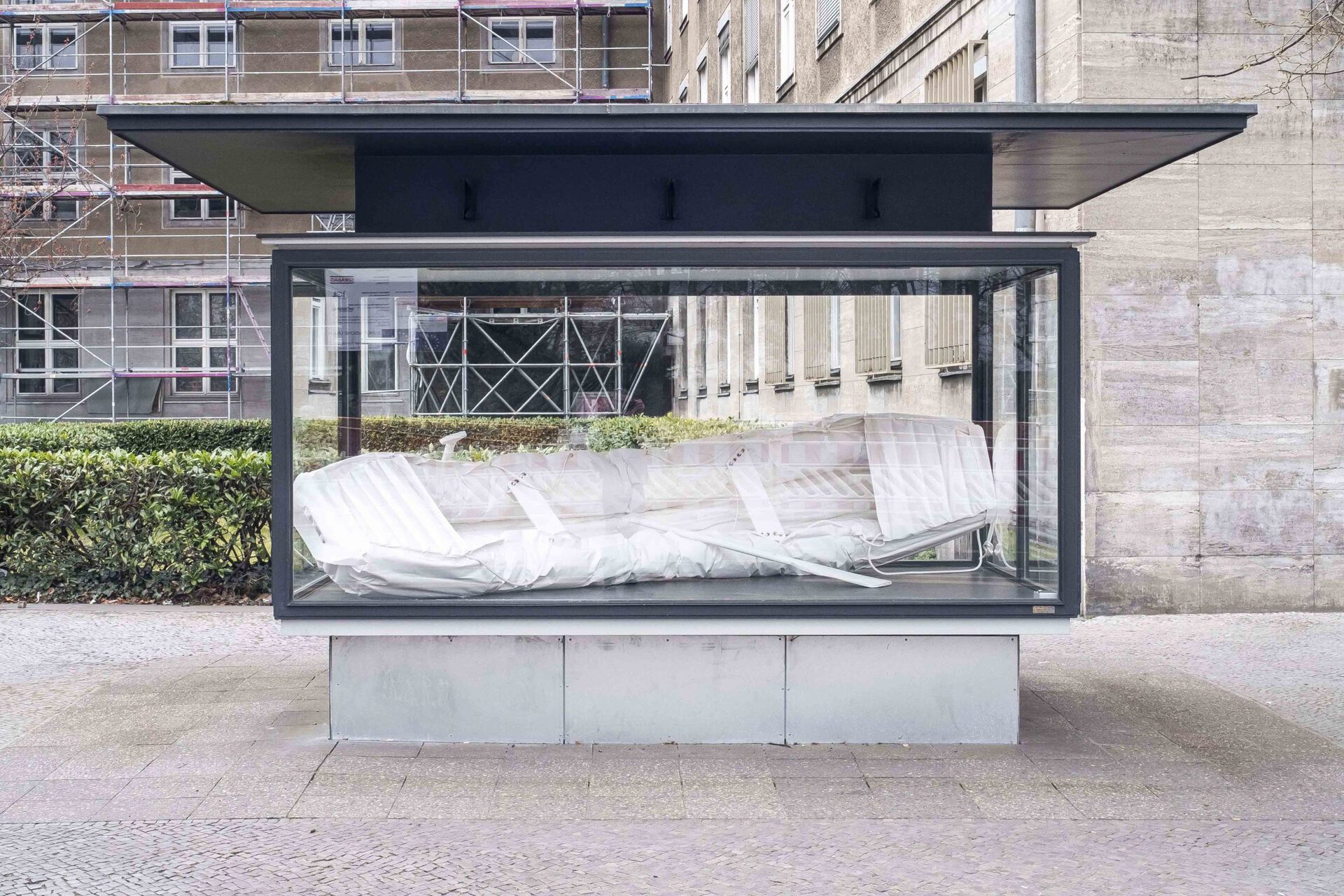 Lucia Kempkes, A Stream of Thoughts to Detach Us From the Current, 2021, stone paper, 400 x 90 x 50cm.