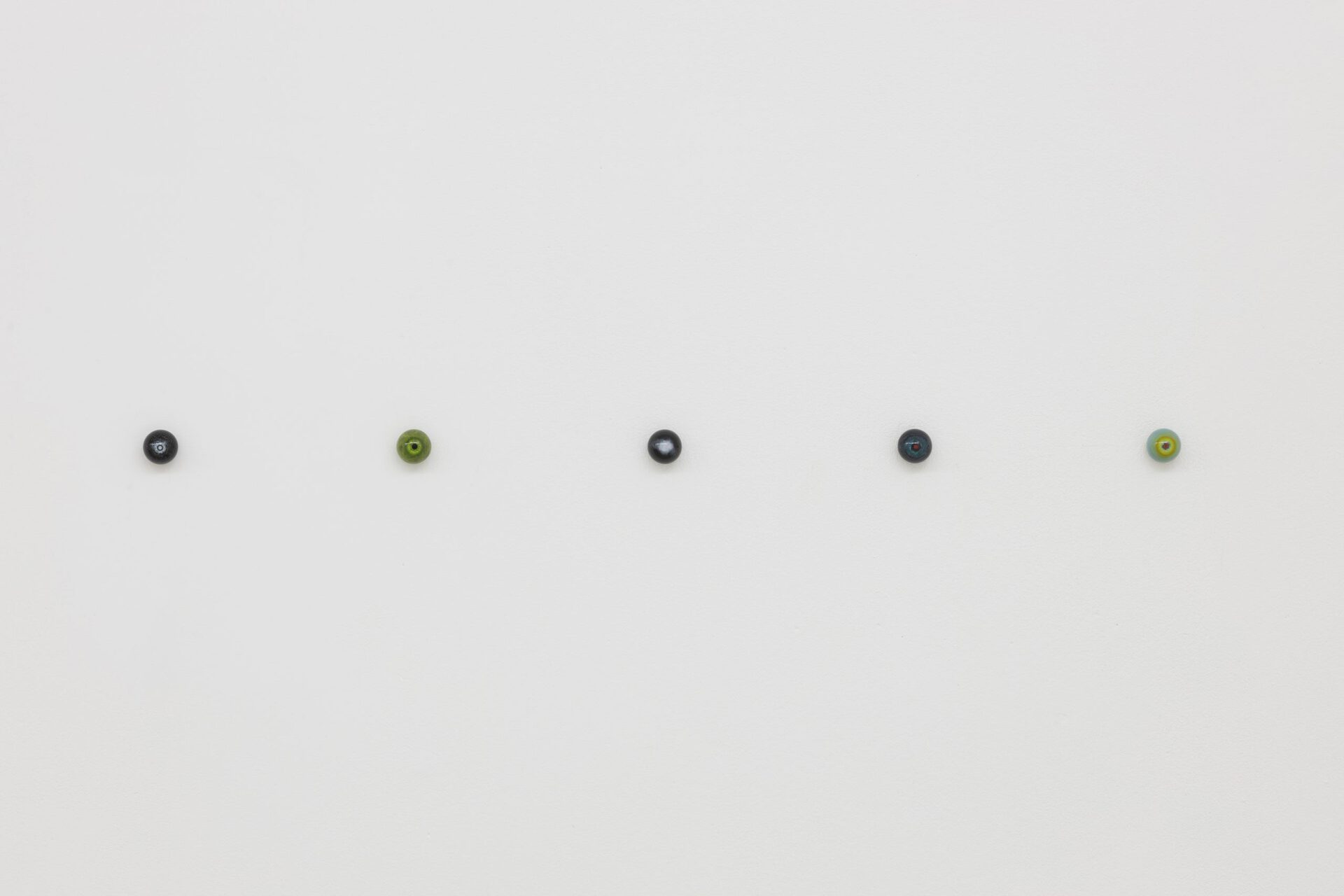 Exhibition view, « Two blue ones: each an eye and/or », Nat Bloch Gregersen, 2022. Courtesy of In extenso. Picture : Ludovic Combe.