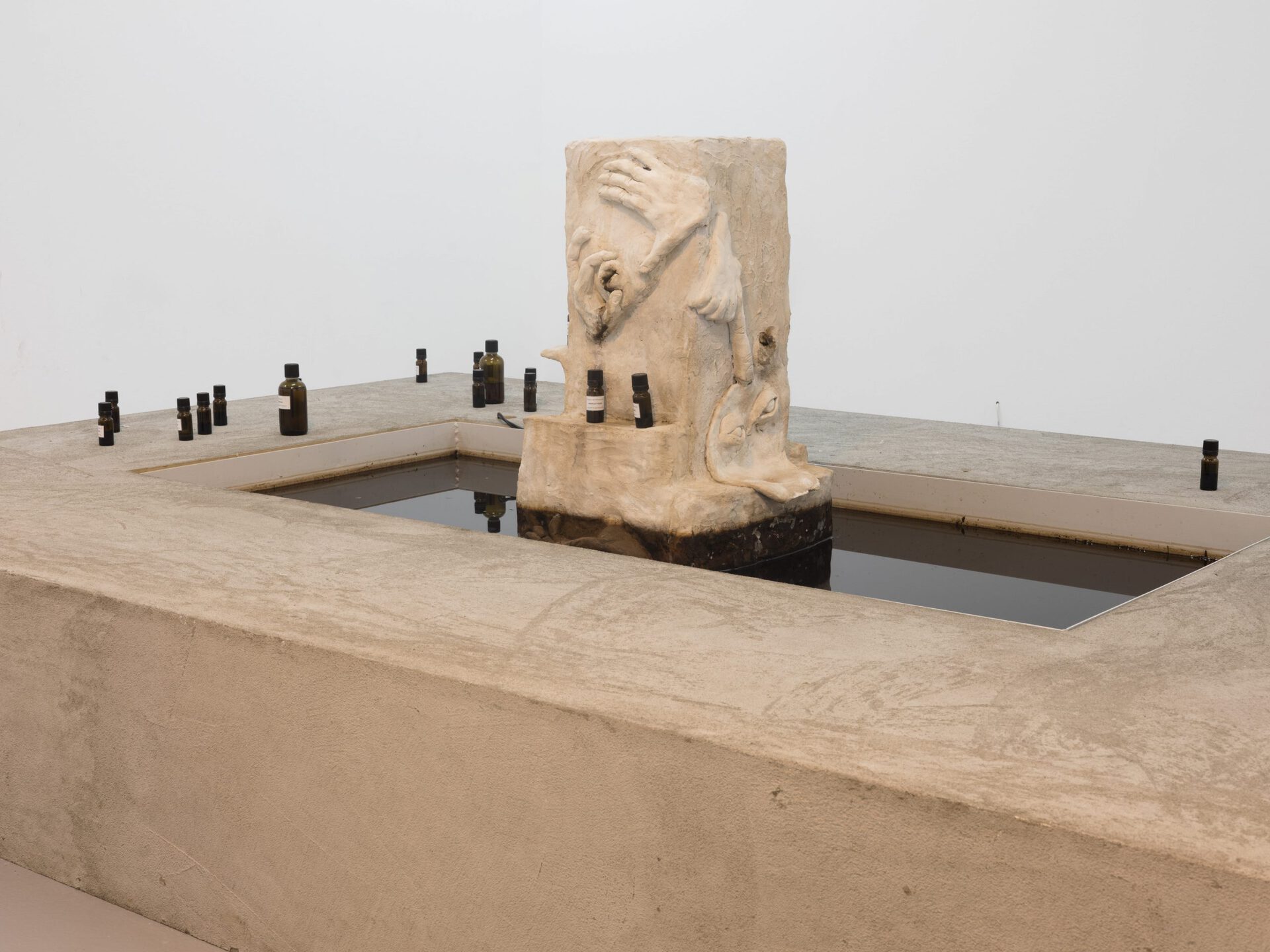 Lou Masduraud, Active substances Fountain, 2018, 2022