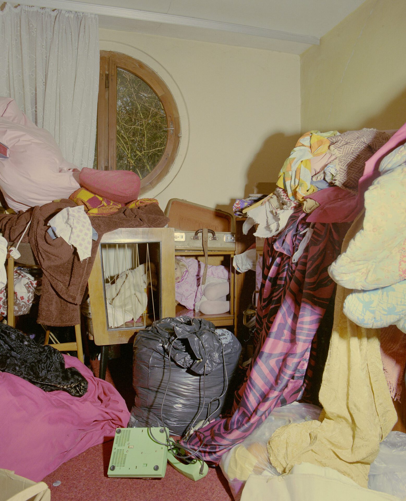 Anna Orłowska, Mess, 2022, Inkjet print on archival paper, mounted on dibond, ivory wooden frame, museum glass, 37 x 30 cm