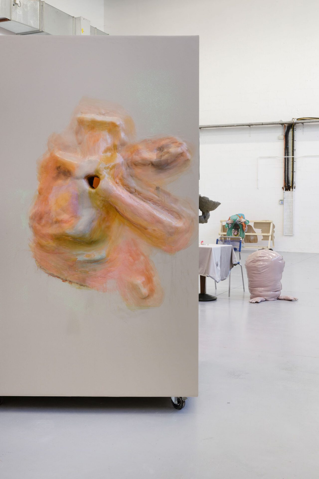 013 - Anouchka Oler Nussbaum – Exhibition view Asshole (plaster, pigment and wax)