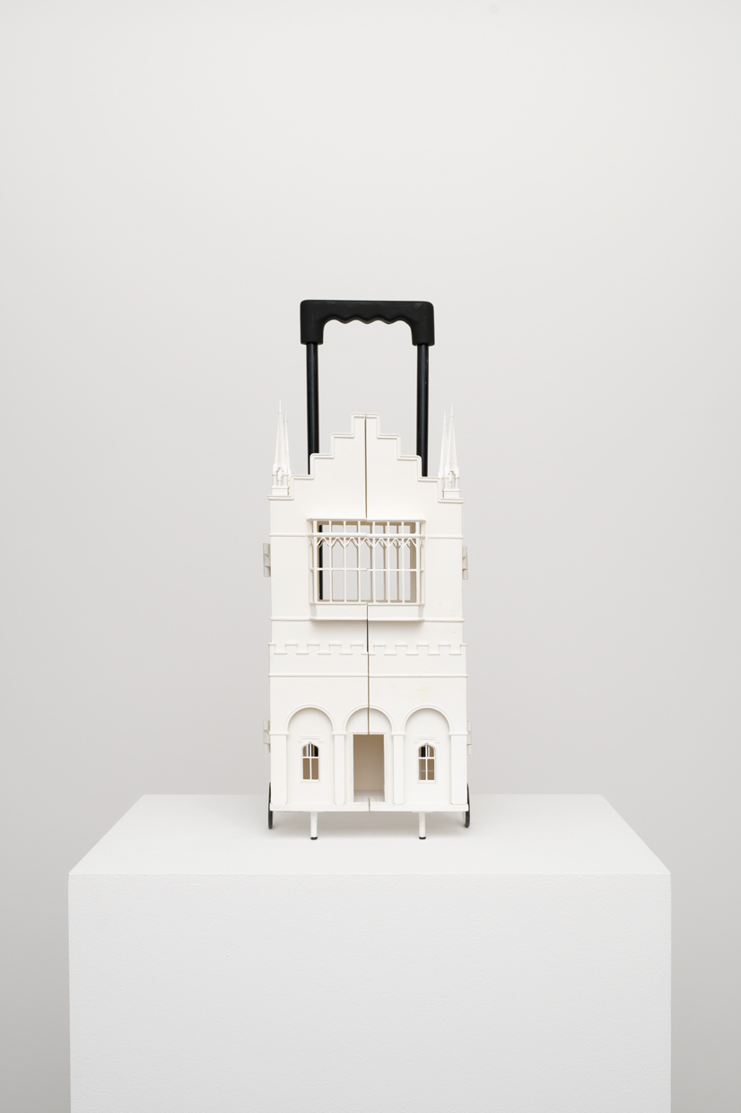 Yasuaki Hamada, Neighbour, Courtesy of the artist and Crèvecœur, Paris. Photo: Aurélien Mole.