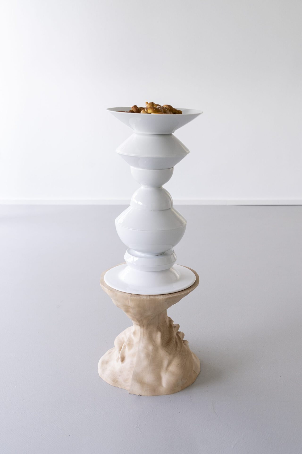 Linus Berg, Luzi Gehrisch, Nassim L'Ghoul &amp; Theresa Weisheit, 365+, 2022, plates on wood pedestal, 33 x 33 x 83 cm