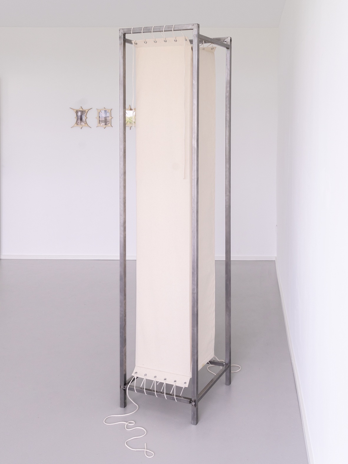 Luzi Gehrisch, stenz und charlie, installation view 1, 2022, teel square tubes, cotton, 45 x 45 x 198 cm
