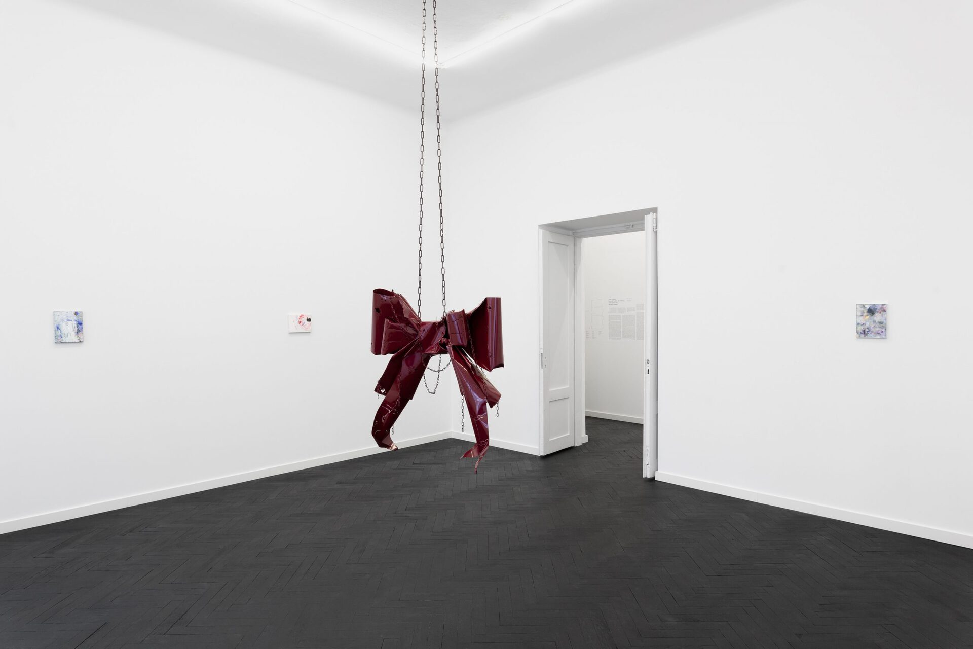 Julia Dubsky, Hannah Sophie Dunkelberg, Heike-Karin Föll, Neuzeit Grotesk, group show at Gunia Nowik Gallery, 2022, exhibition view. Courtesy of Gunia Nowik Gallery.