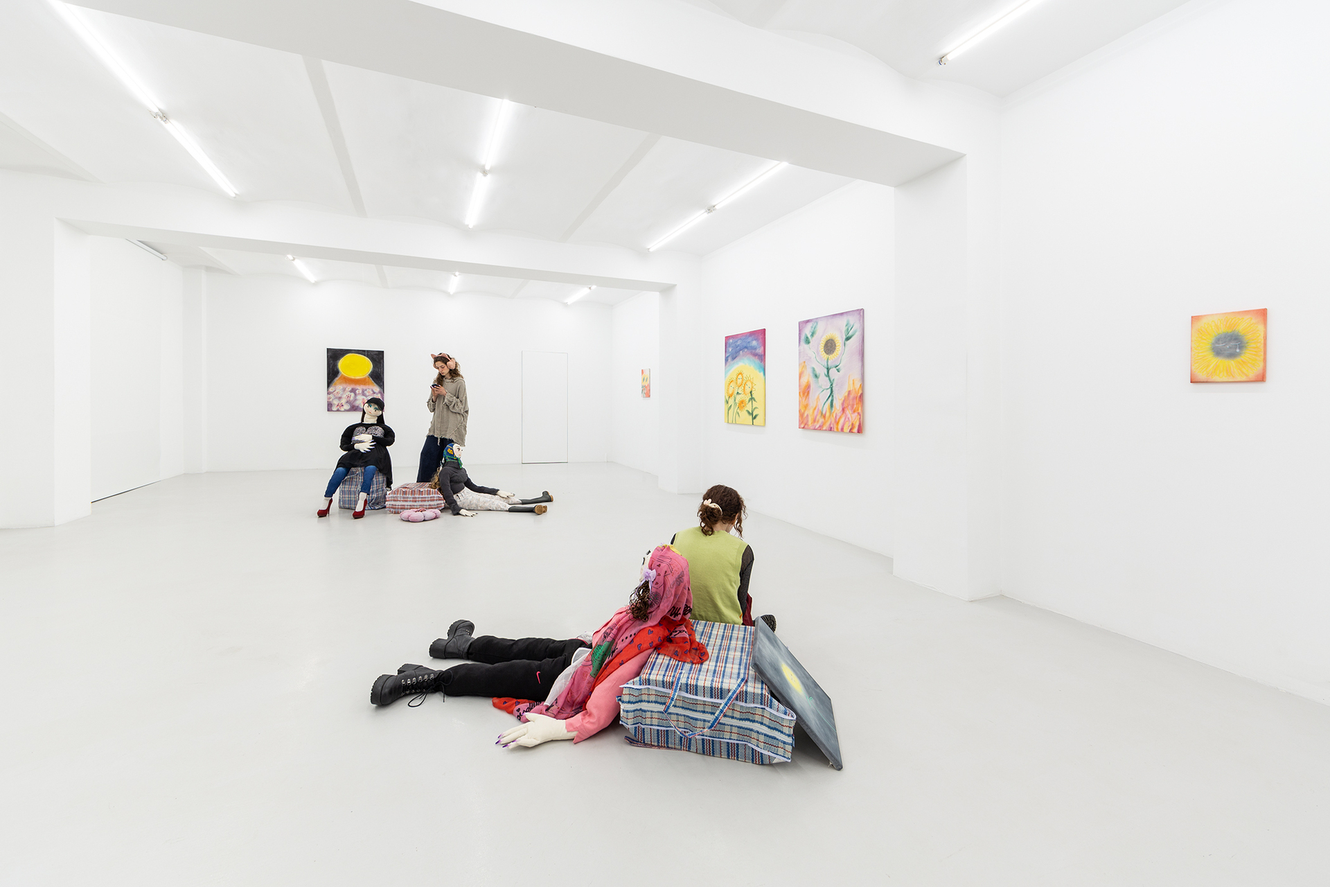 Olga Krykun, Forget-me-nots / Незабудки / Niezapominajki, exhibition view, 2022