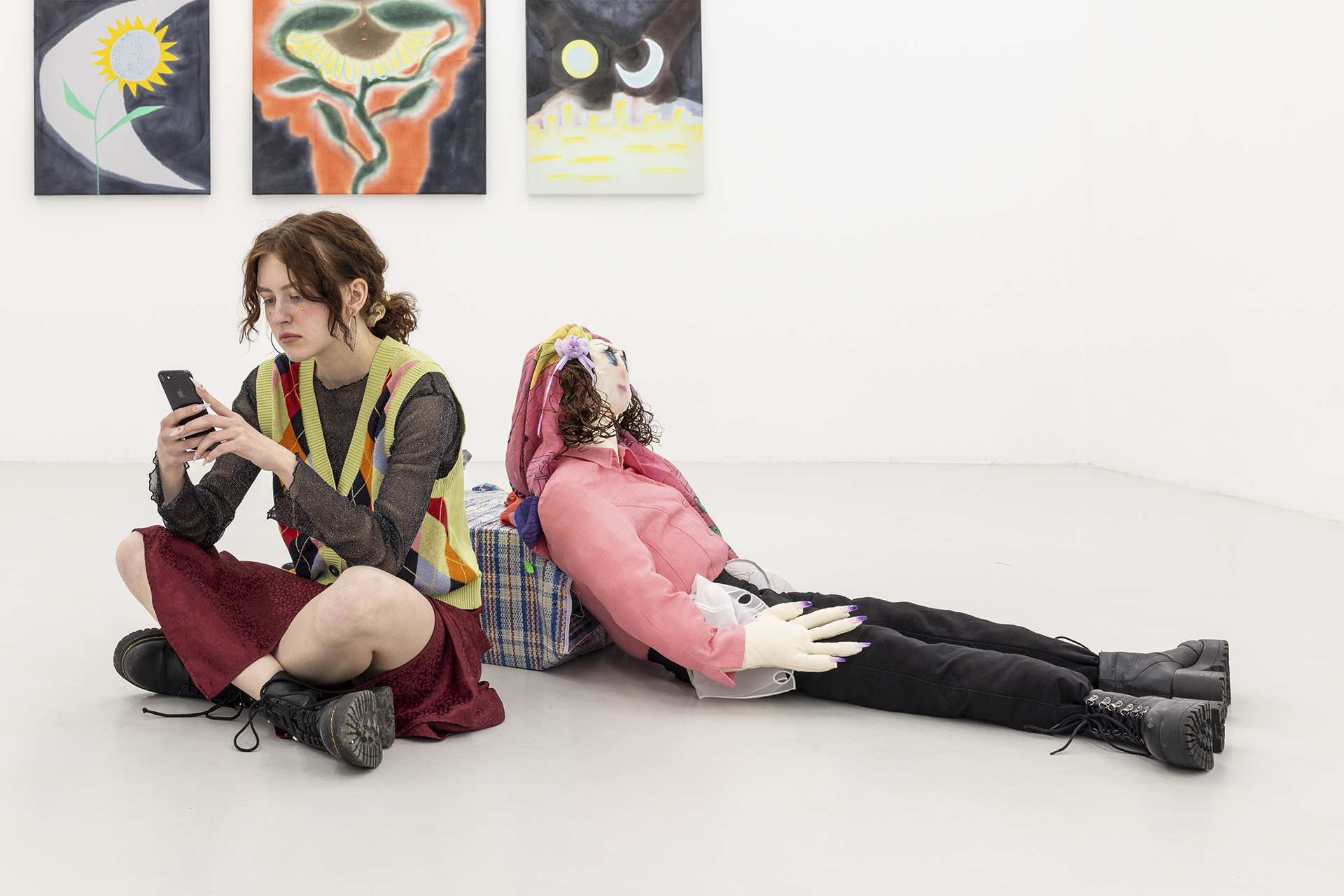 Olga Krykun, Forget-me-nots / Незабудки / Niezapominajki, exhibition view, 2022
