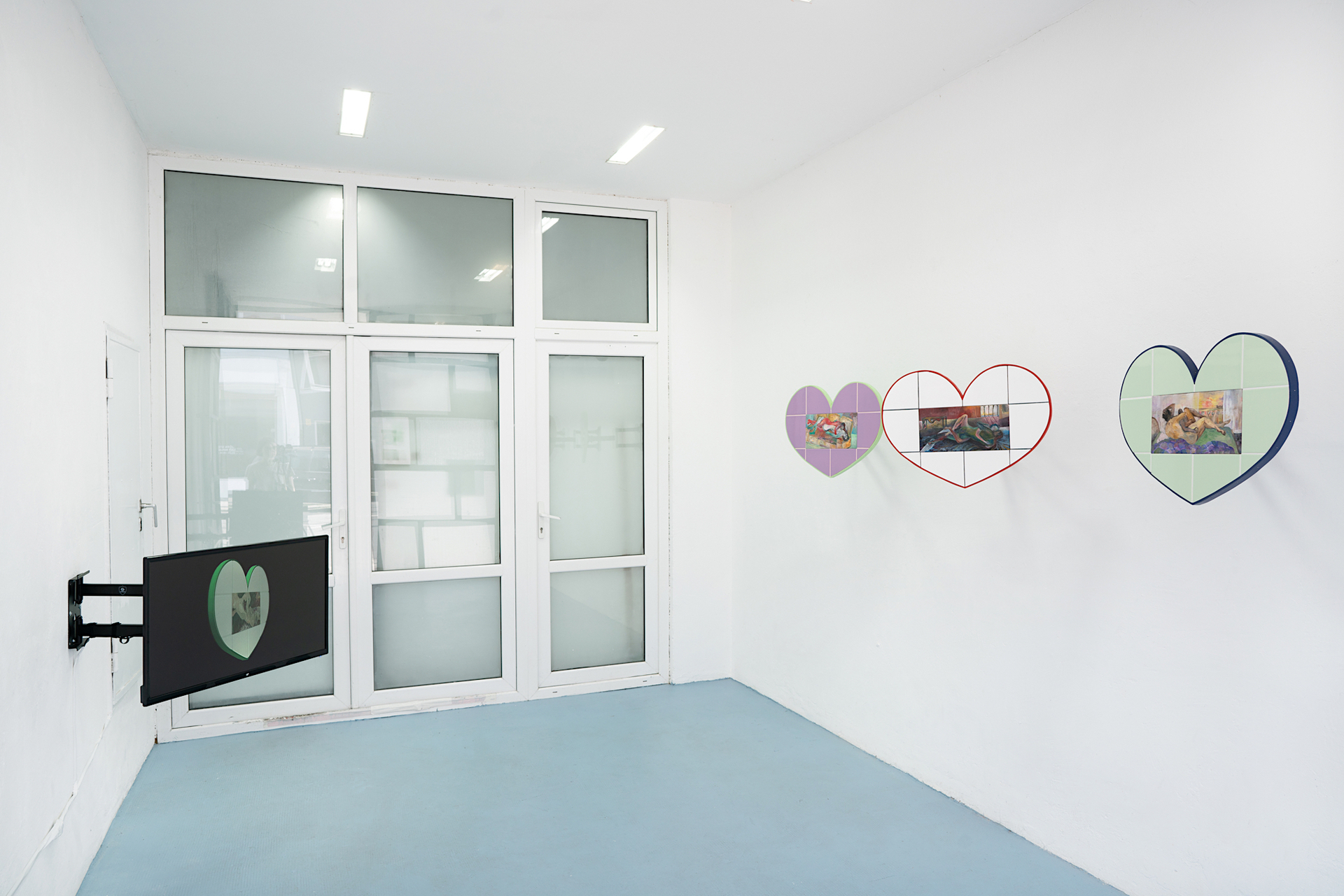 Jacent, Exhibition total