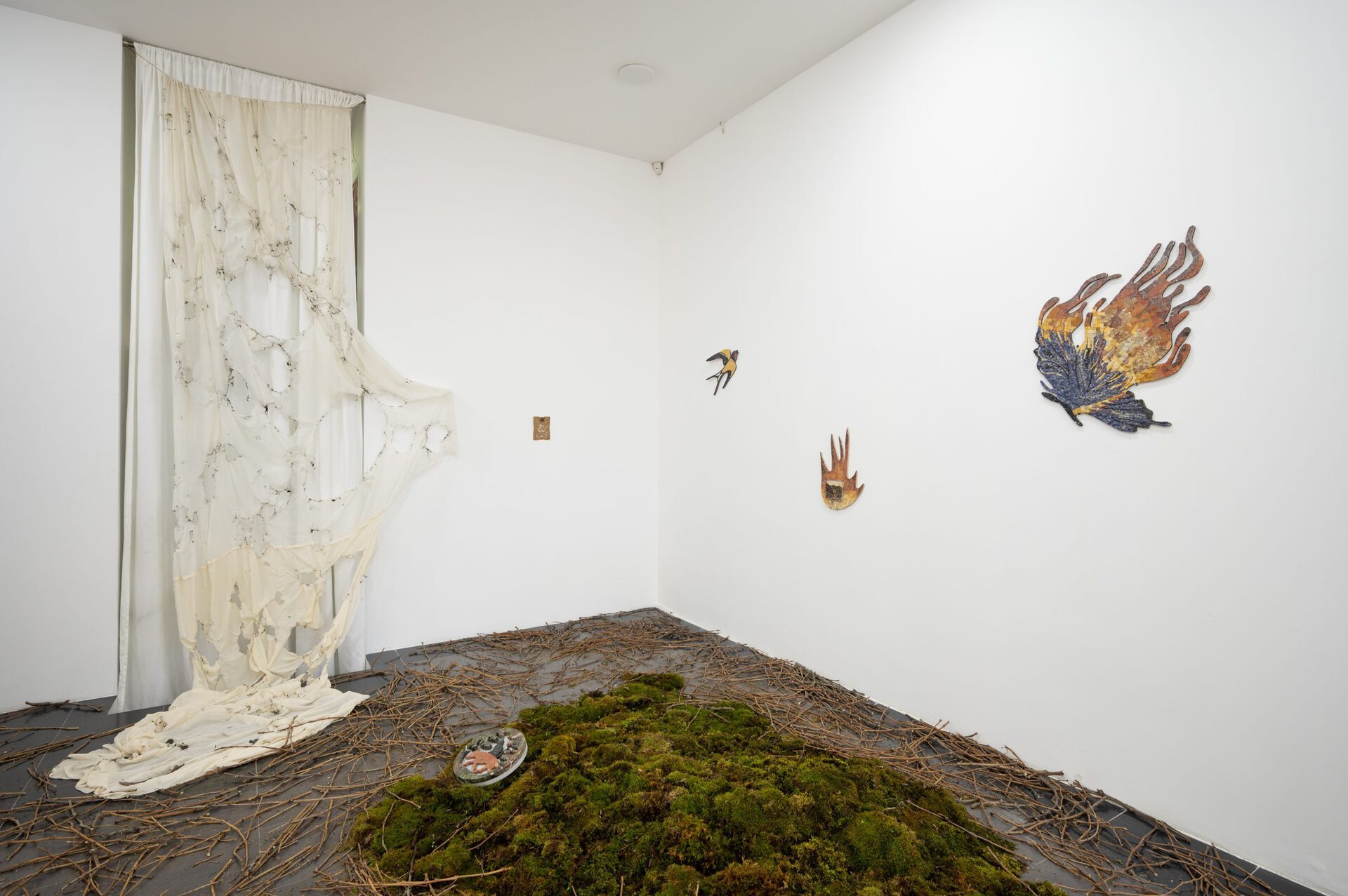 Gvantsa Jishkariani, I dream of fire, 2022, exposition view