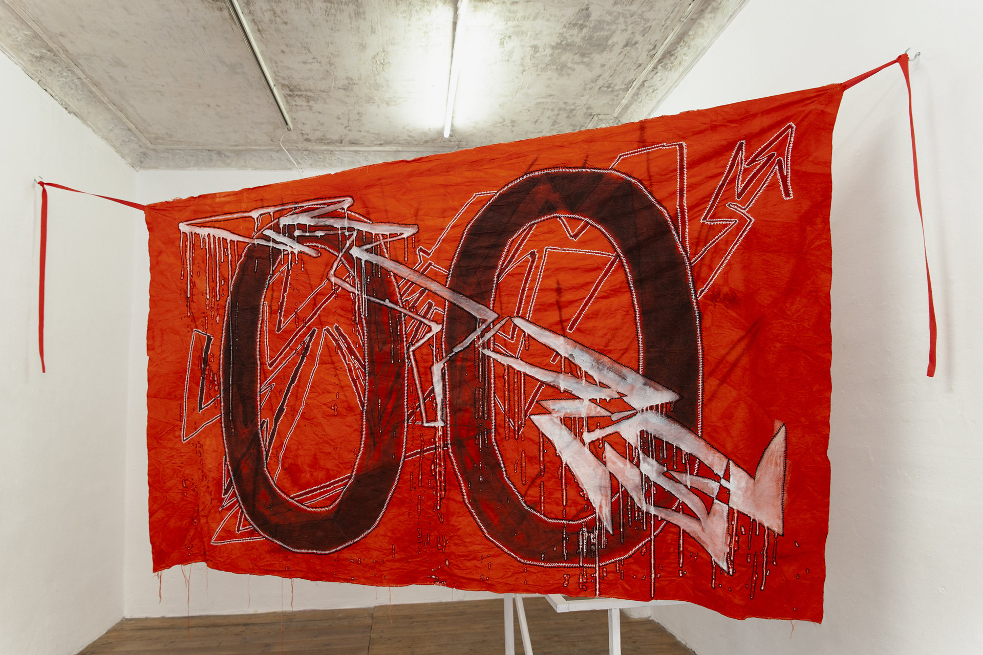 Nicolás Astorga & Christian Kölbl, 00, 2021-2022, Embroidery, spray painting and gesso on hand dyed cotton, 300 x 200 cm