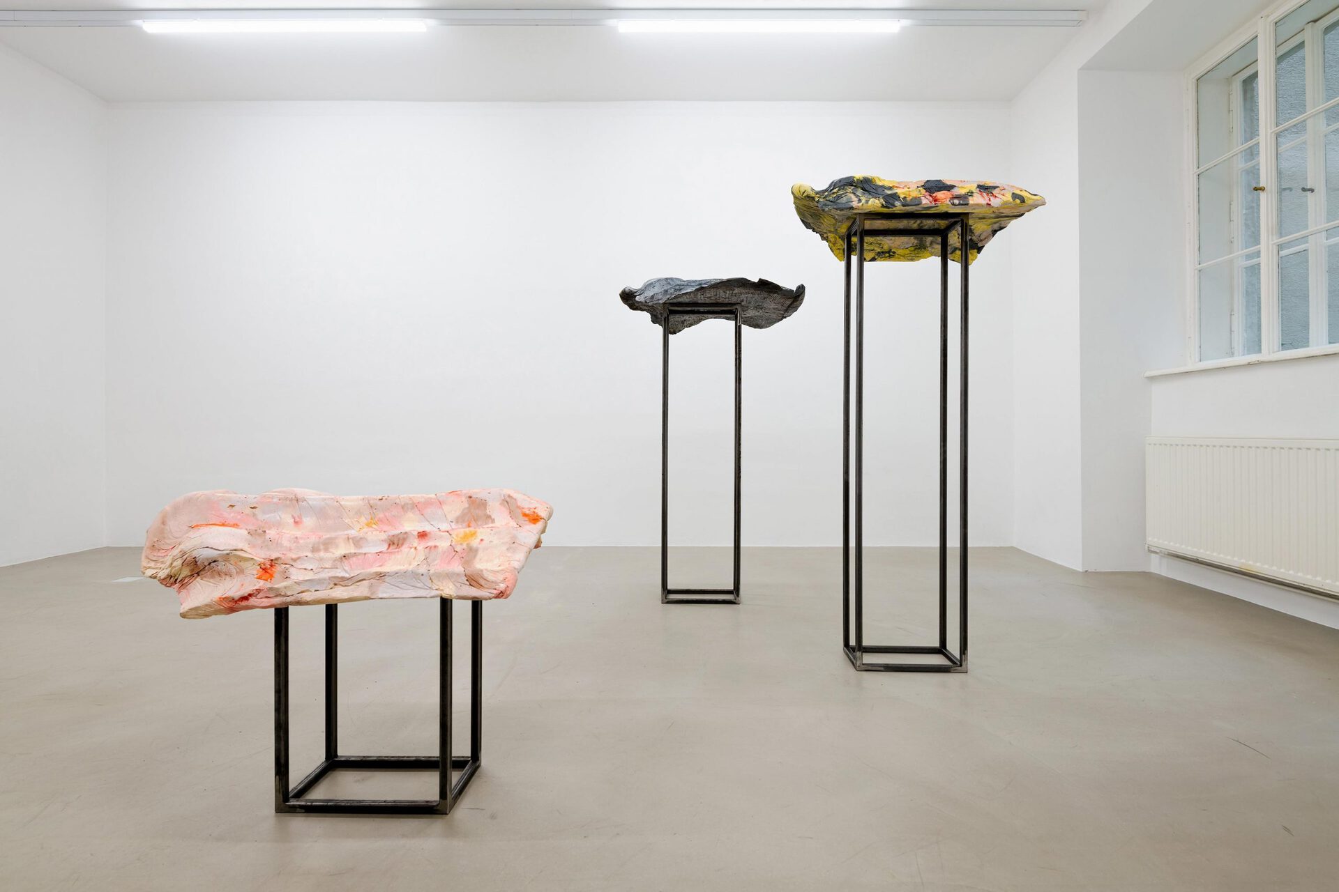 Johanna Magdalena Guggenberger, Komme gleich, installation view, Wonnerth Dejaco, Vienna 2022. Courtesy Wonnerth Dejaco, Belmacz and the artist. Photo: Peter Mochi