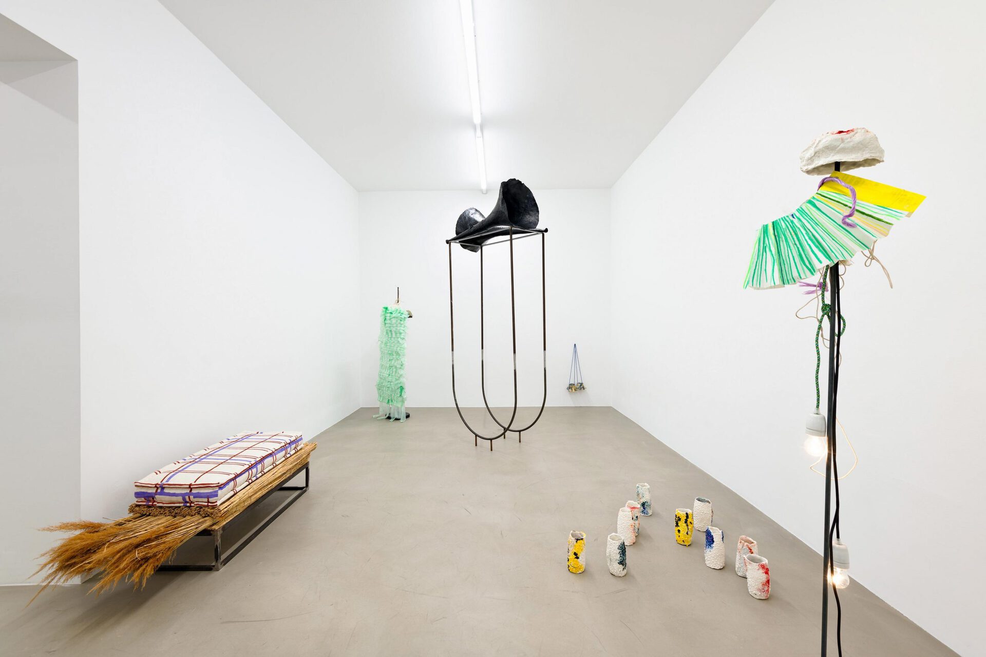 Johanna Magdalena Guggenberger, Komme gleich, installation view, Wonnerth Dejaco, Vienna 2022. Courtesy Wonnerth Dejaco, Belmacz and the artist. Photo: Peter Mochi