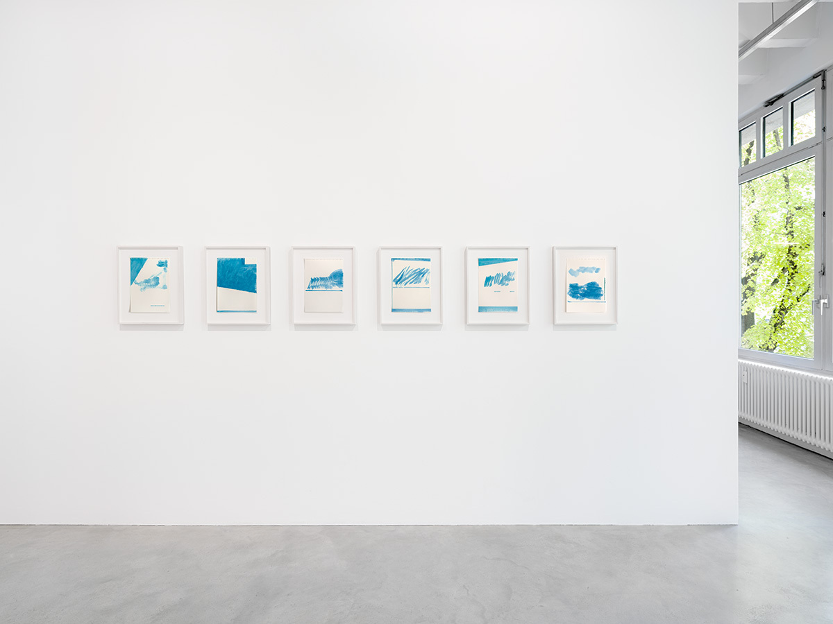 Gerhard Kassner; Installation view “John Zurier – Level Distance“, Galerie Nordenhake Berlin, 2022, Courtesy the artist and Galerie Nordenhake Berlin/Stockholm/Mexico CityKura, 2021 oil on linen 50 x 60 cm