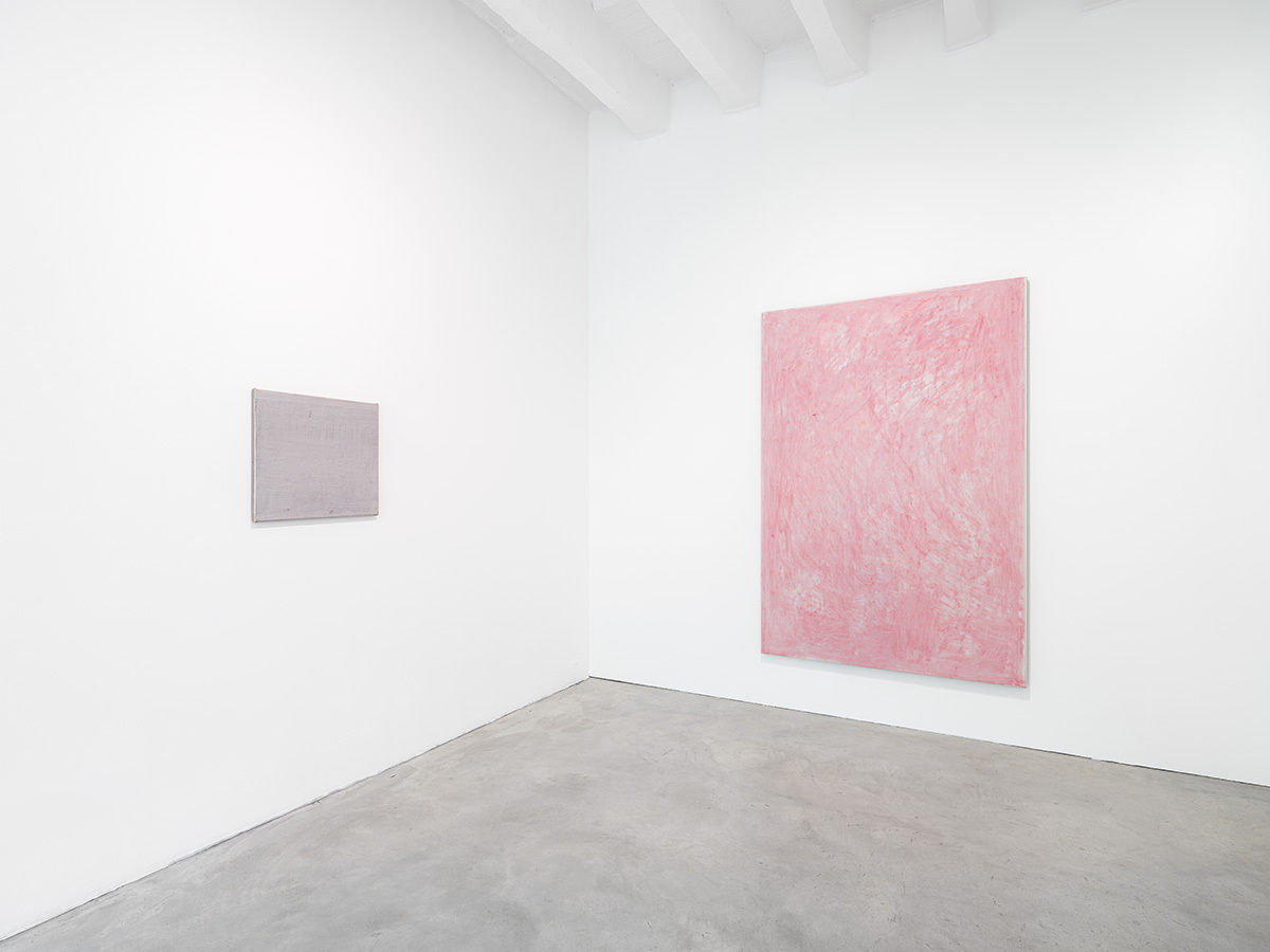 Gerhard Kassner; Installation view “John Zurier – Level Distance“, Galerie Nordenhake Berlin, 2022, Courtesy the artist and Galerie Nordenhake Berlin/Stockholm/Mexico City