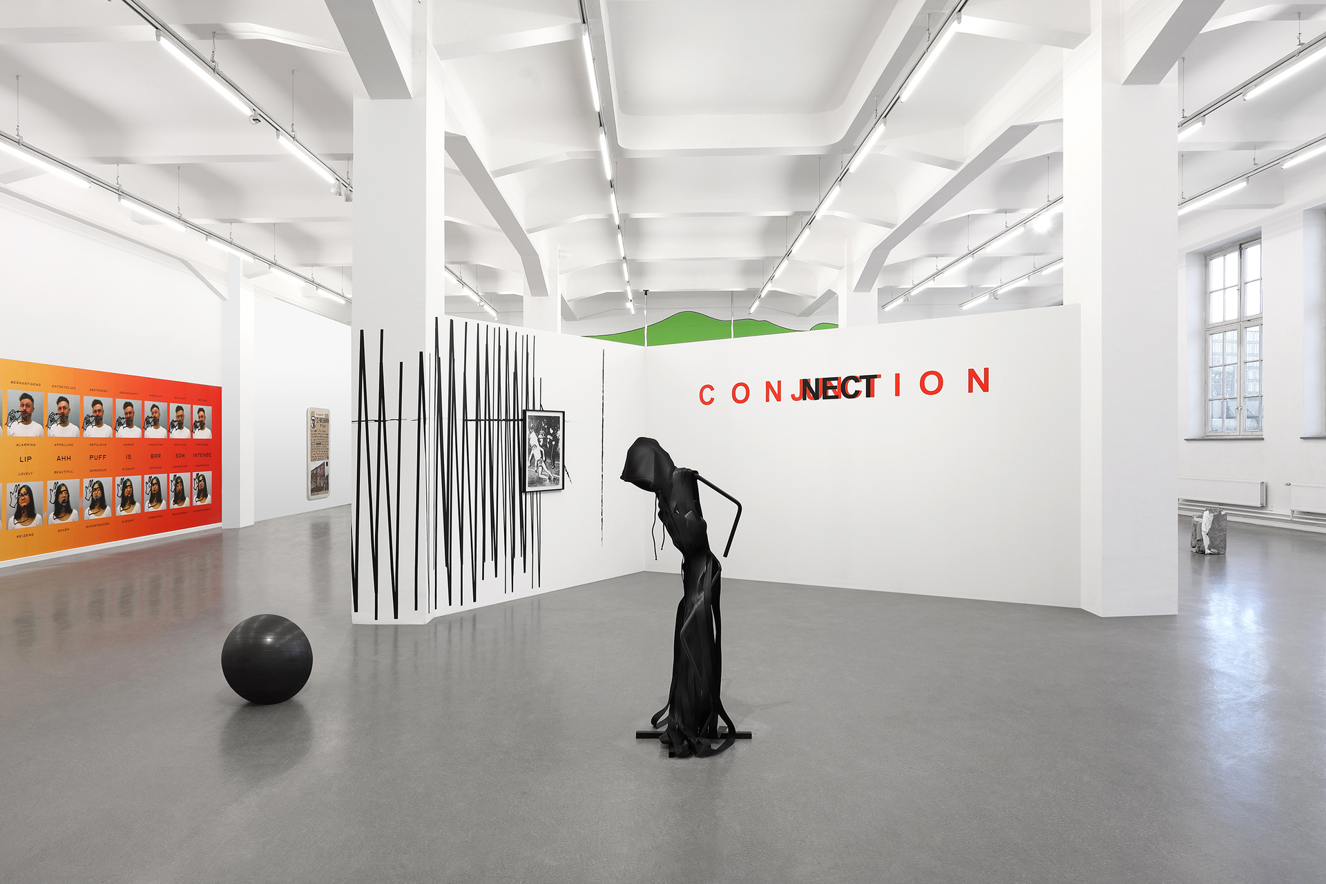 Credits: LO(L) – Embodied Language, installation views, Kunsthaus Hamburg, 2022, photos: Hayo Heye, VG Bildkunst Bonn