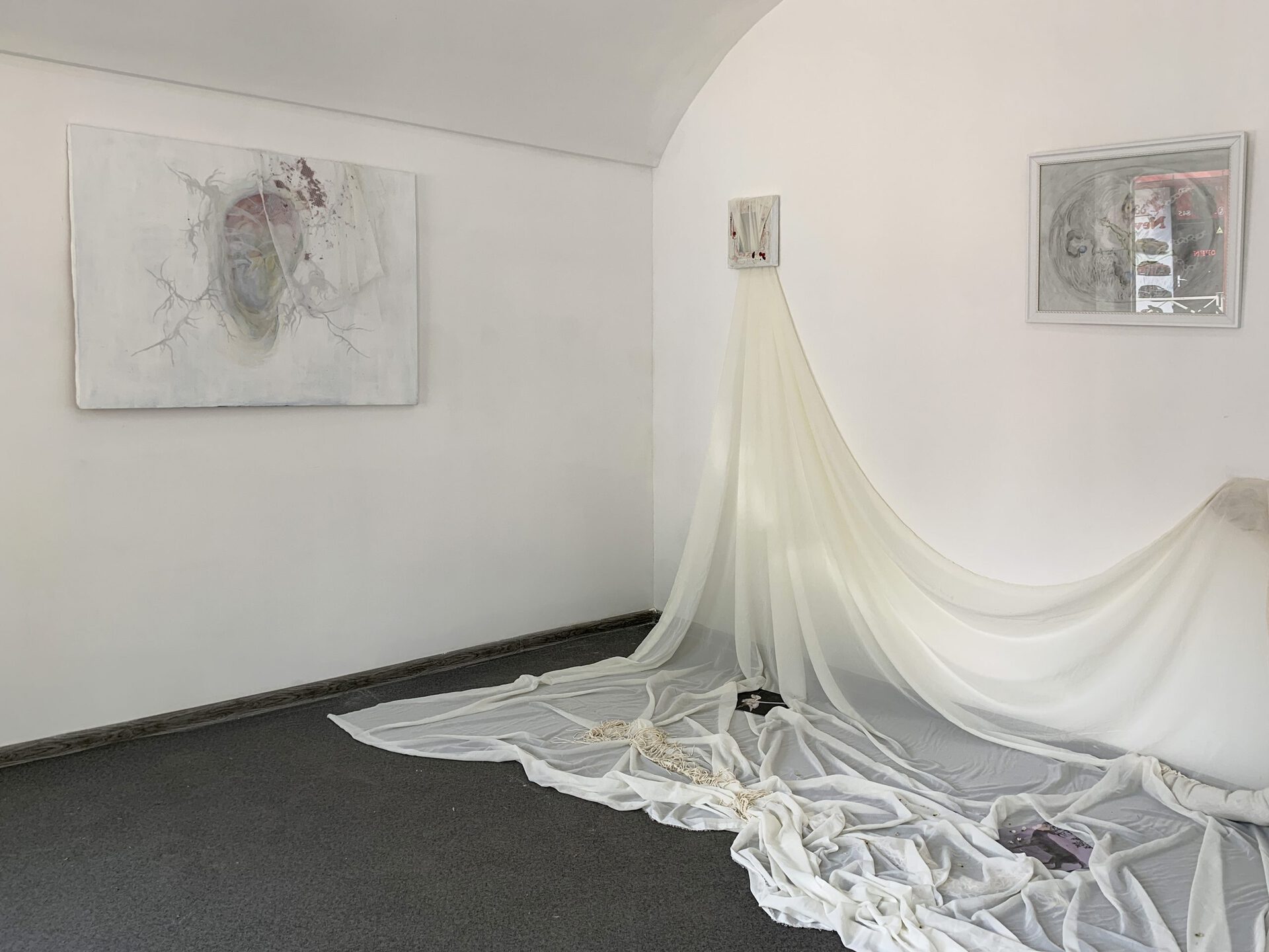 Lola, Hem, Border, Limbo, 2022, exposition view