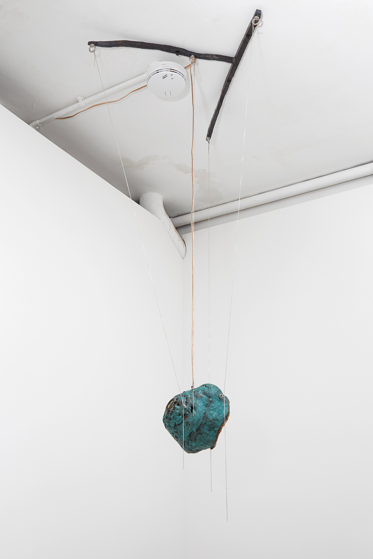 Benjamin Husson, “Geotearopolitics, oh!”, 2022 Brass, steel, stainless steel, 50 x 60 x 120cm