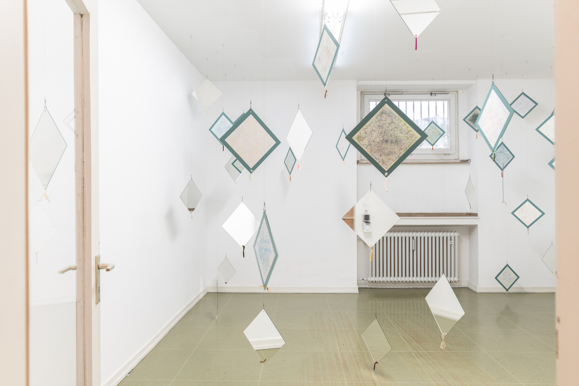 Markues, Fragen aus dem Eis, installation view, 2022